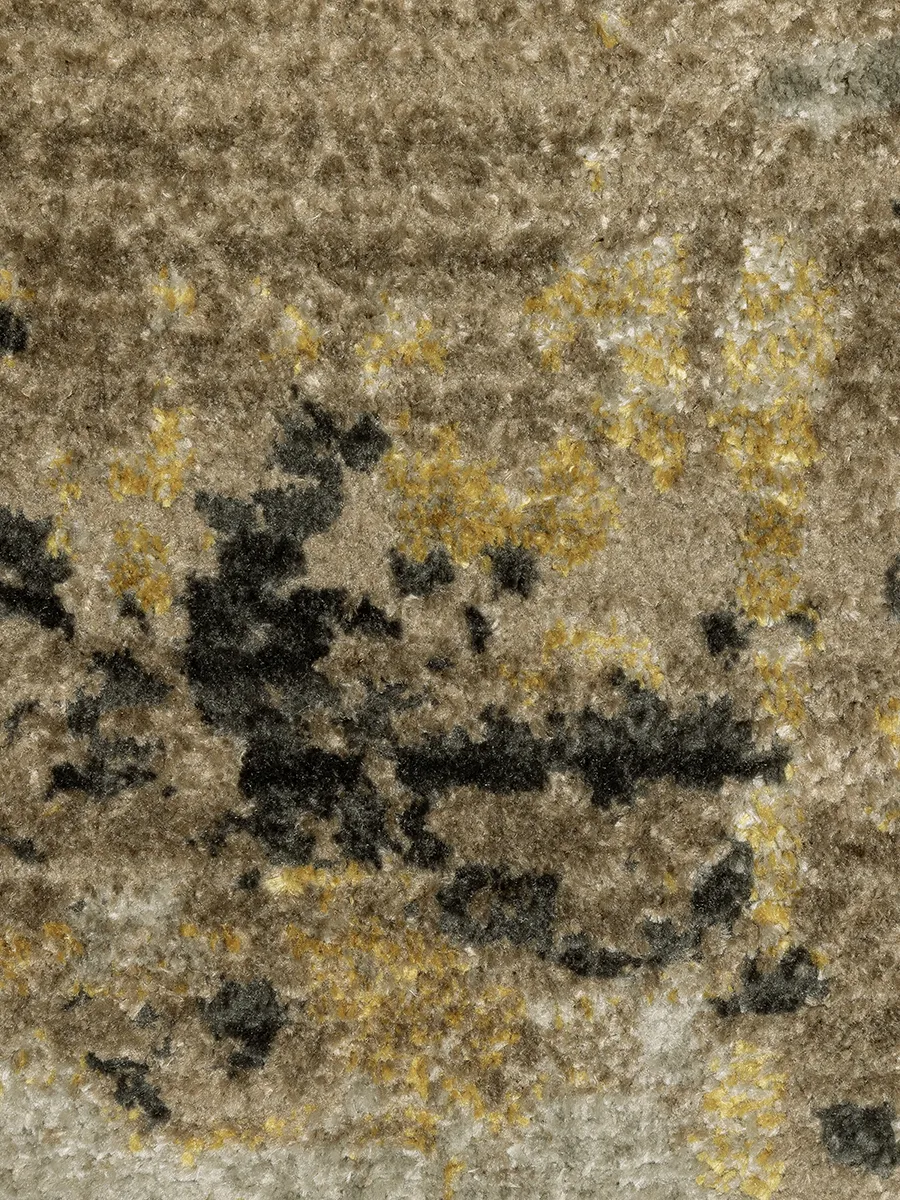 Bauer 5'3" x 7'6" Gold Rug