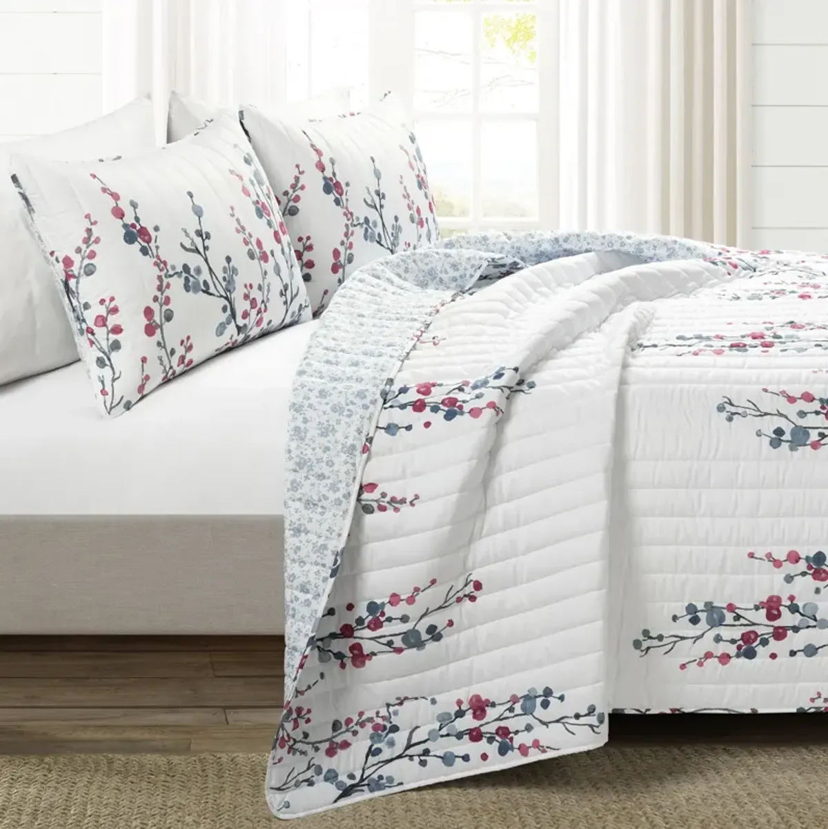 Mirabelle Watercolor Floral Reversible Quilt 3Pc Set