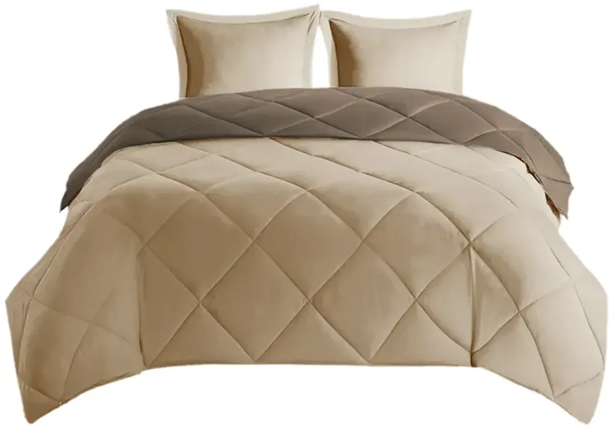 Gracie Mills Vicente Reversible Diamond Quilt Down Alternative Comforter Set with 3M Scotchgard Protection