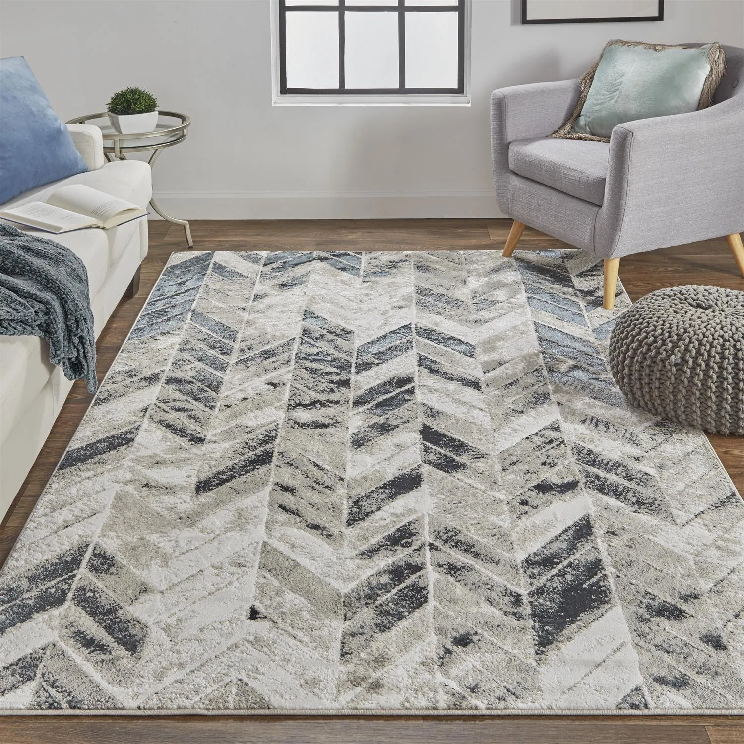 Micah 3048F Black/Gray/Silver 3'11" X 6' Rug