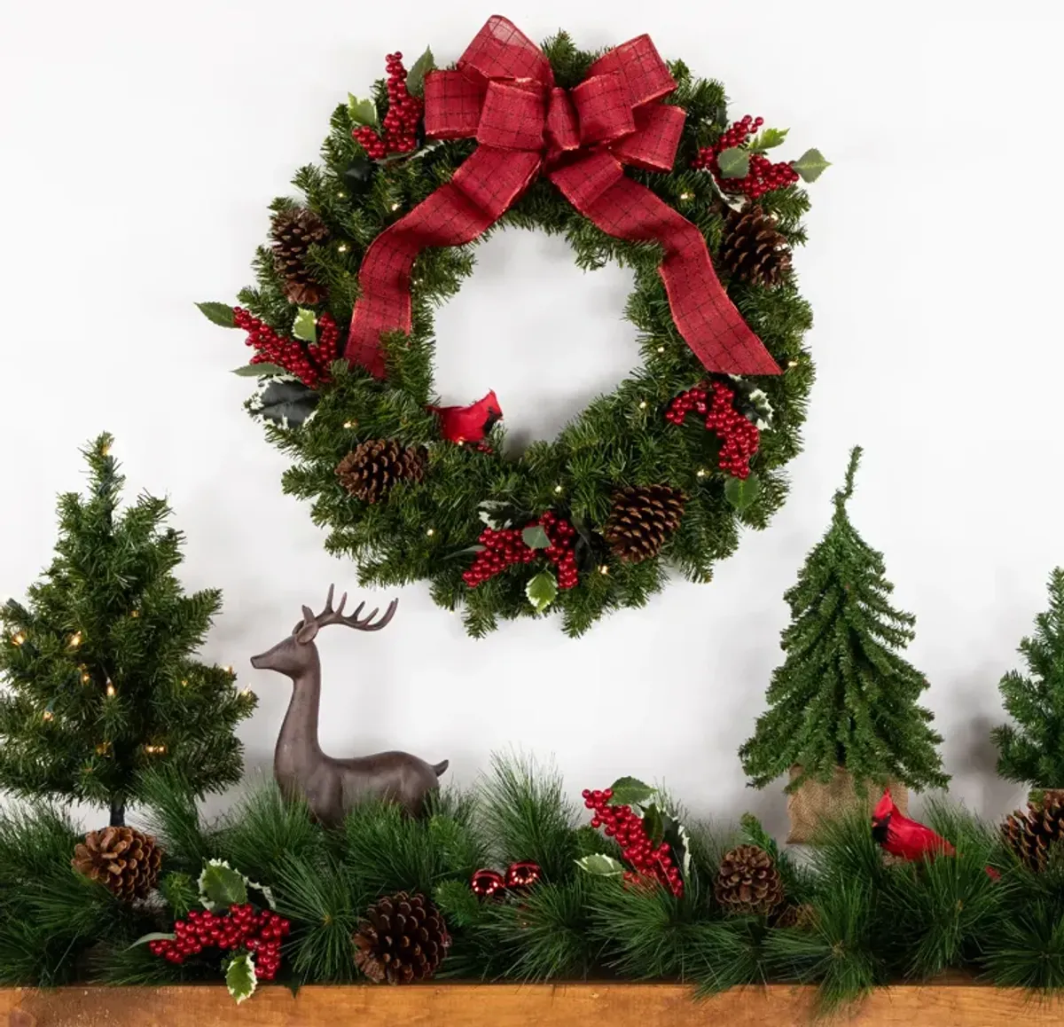 Pre-Lit Canadian Pine Artificial Christmas Wreath  24-Inch  Clear Lights