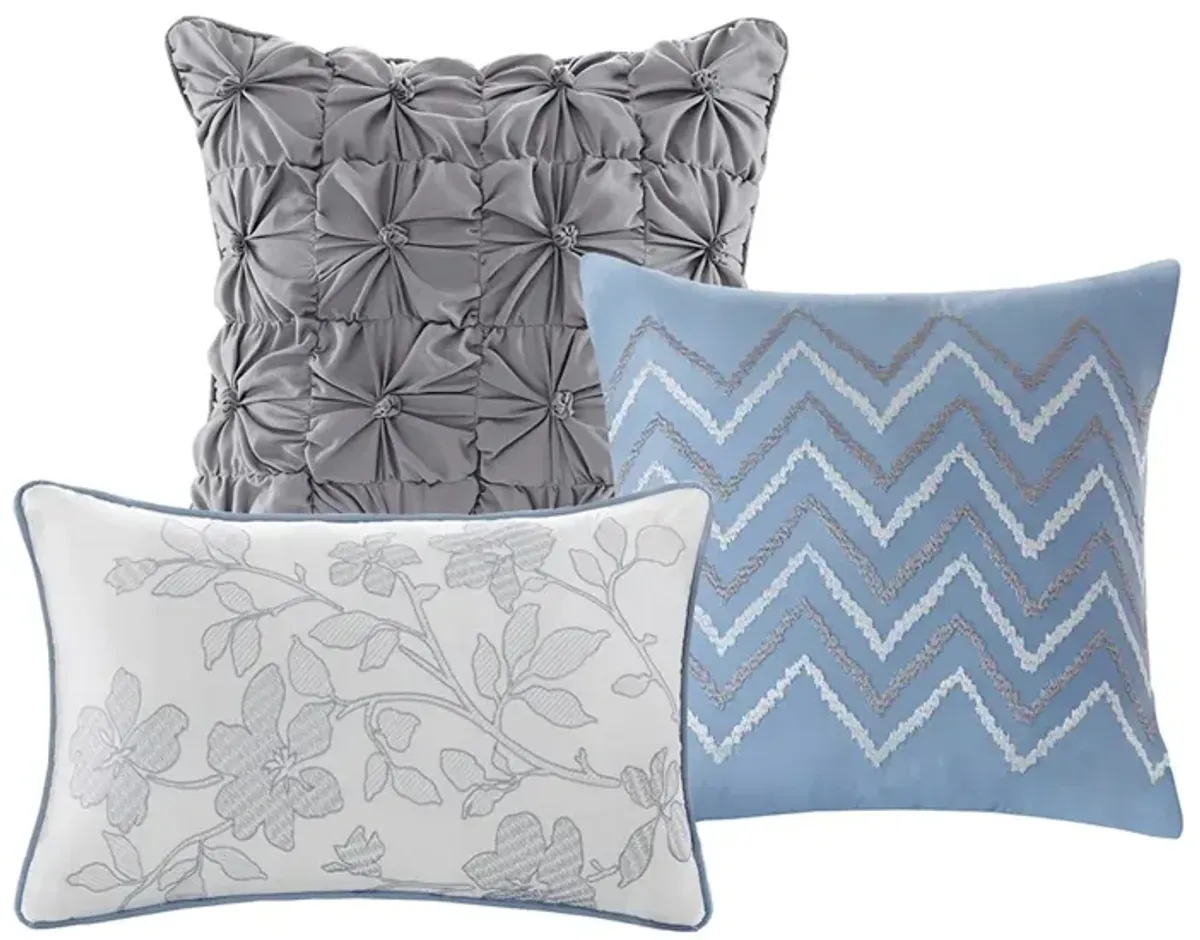 Gracie Mills Ezekiel Tranquil Blossoms 6-Piece Printed Quilt Set with Throw Pillows