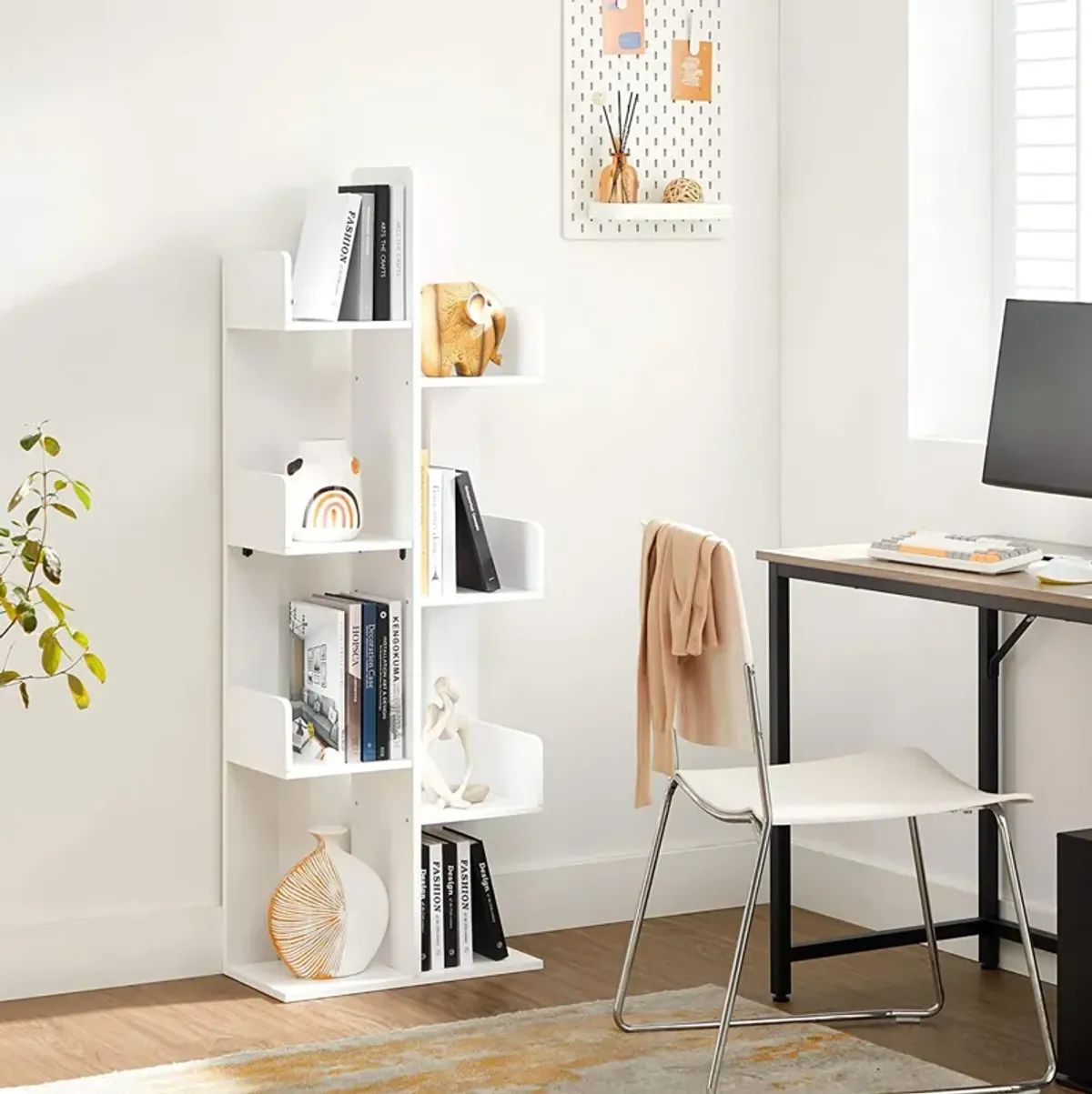 Elegant Tree-Shaped Bookshelf with 8 Shelves: Stylish Storage with Rounded Corners