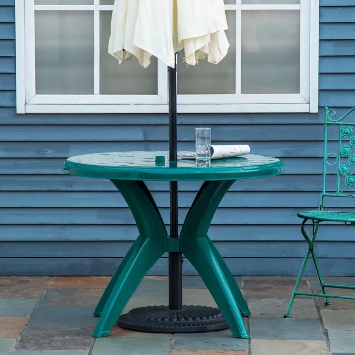 Green Garden Table: Round Outdoor Bistro Table with Umbrella Hole