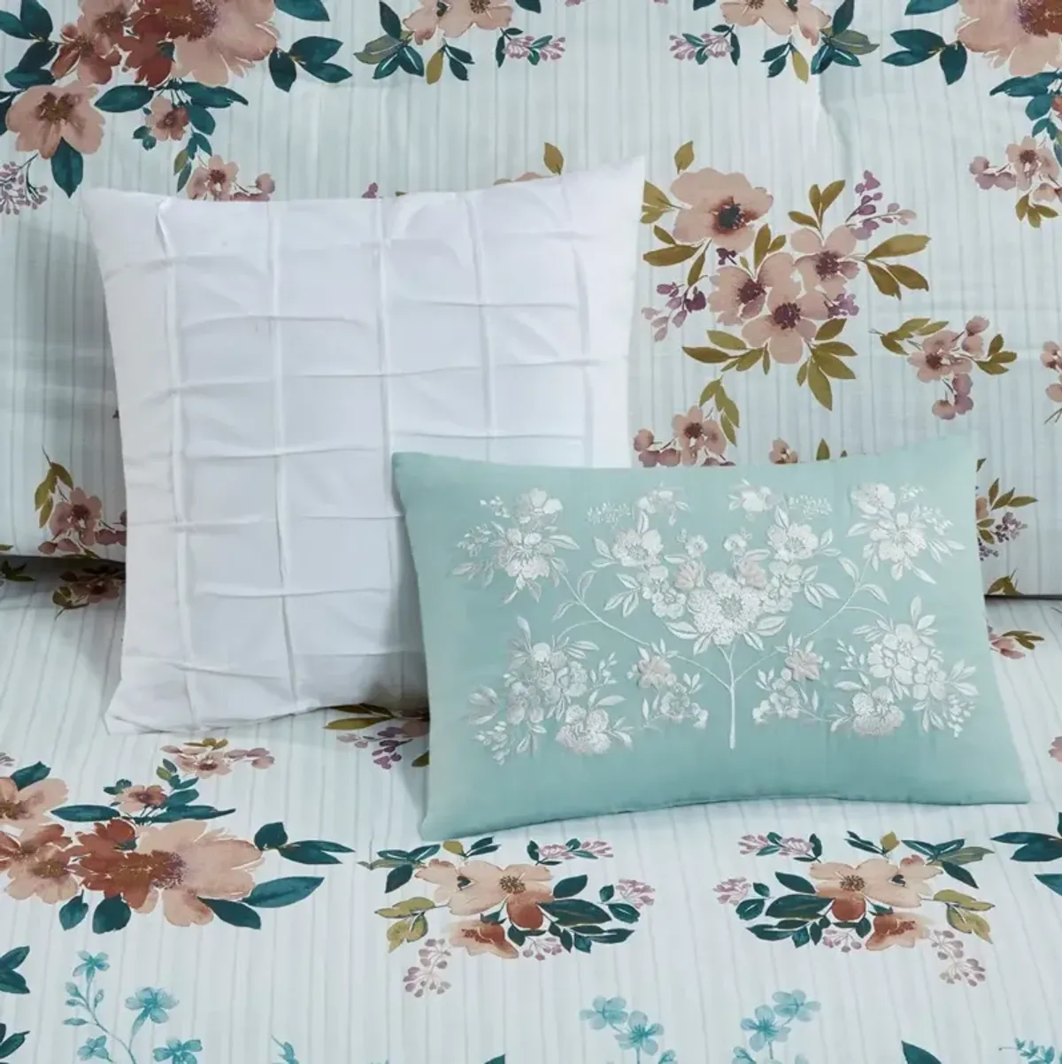 Gracie Mills Lemuel Shabby Chic Floral Cotton Comforter Set with Decorative Pillows