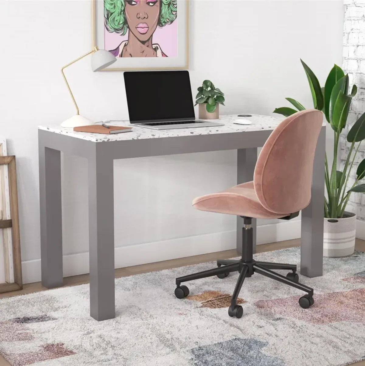 Astor Desk w/ Wireless Charger