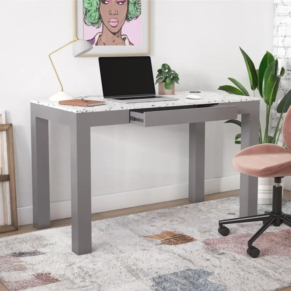 Astor Desk w/ Wireless Charger