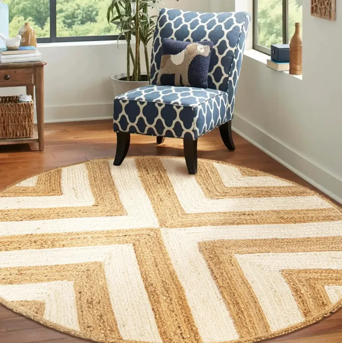 Piper Two Tone Chevron Round Jute Area Rug