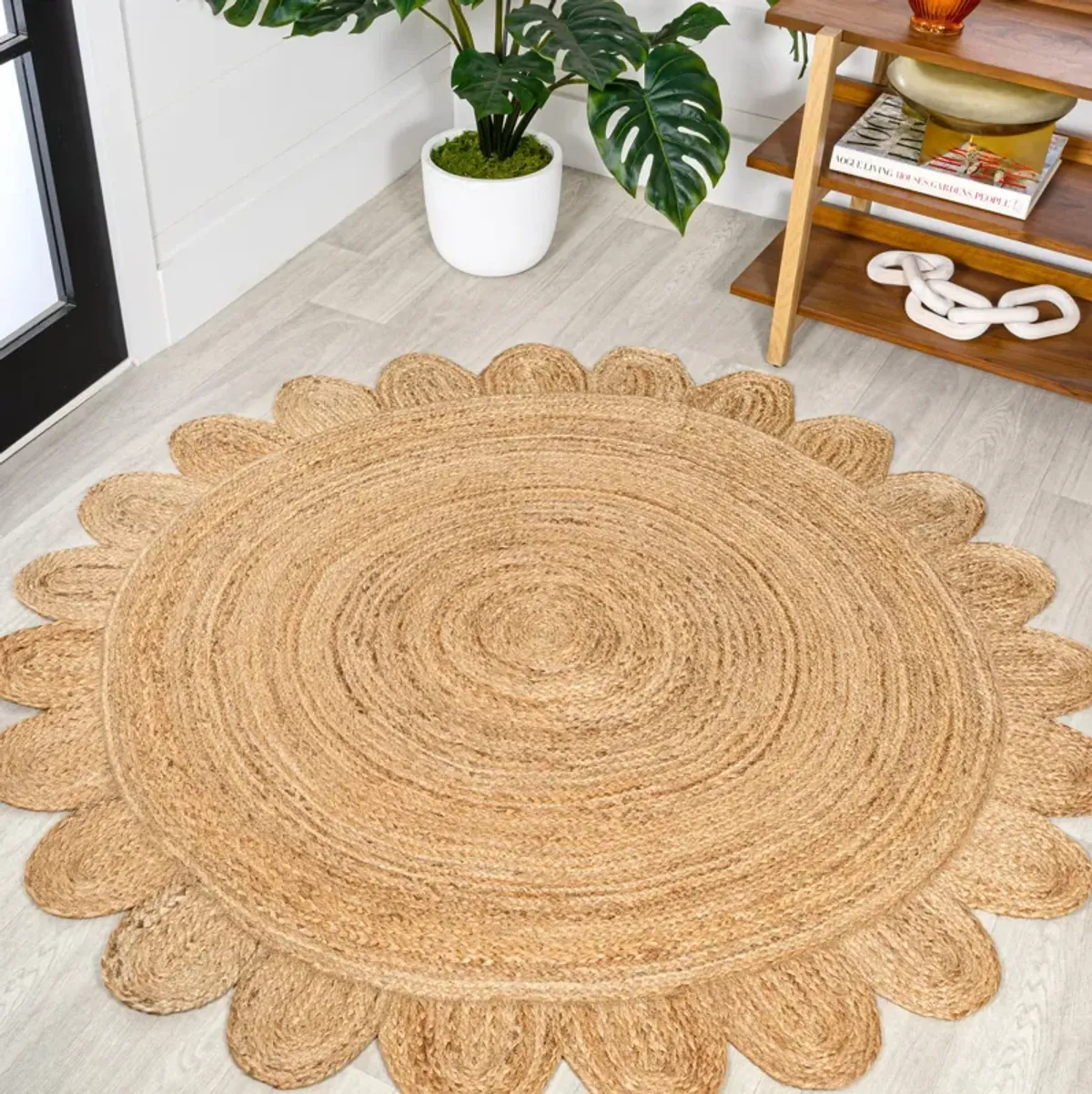 Petal Boho Jute Scalloped Circle Natural Area Rug