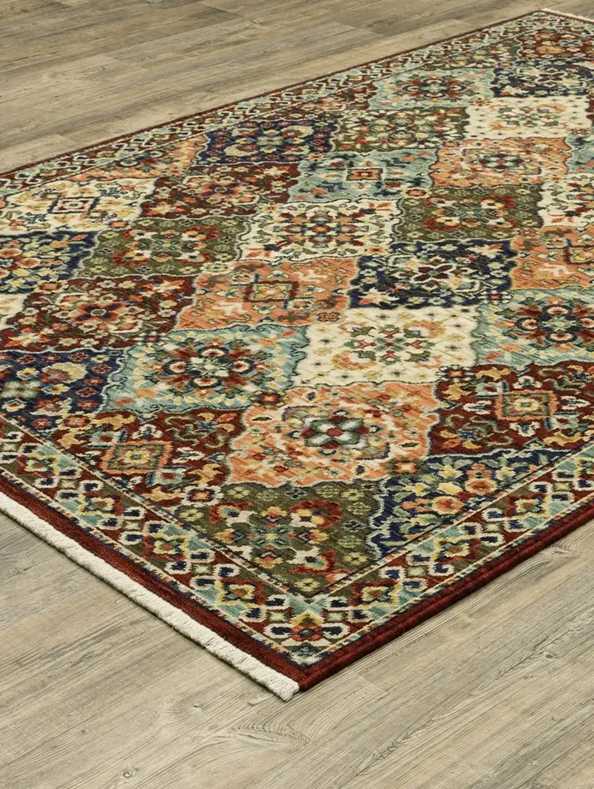 Lilihan 3'3" x 5' Red Rug