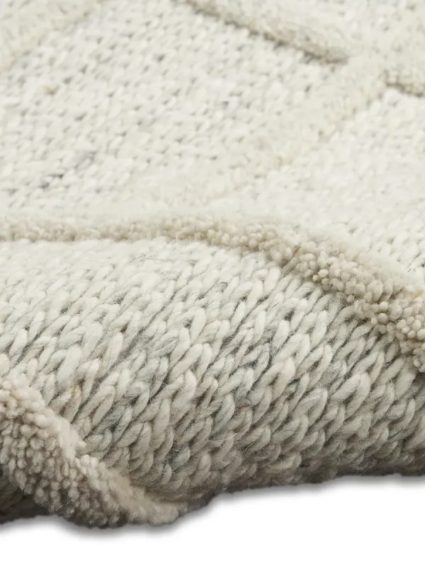 CK045 Impressions IMP01 Ivory 5'3" x 7'3" Rug