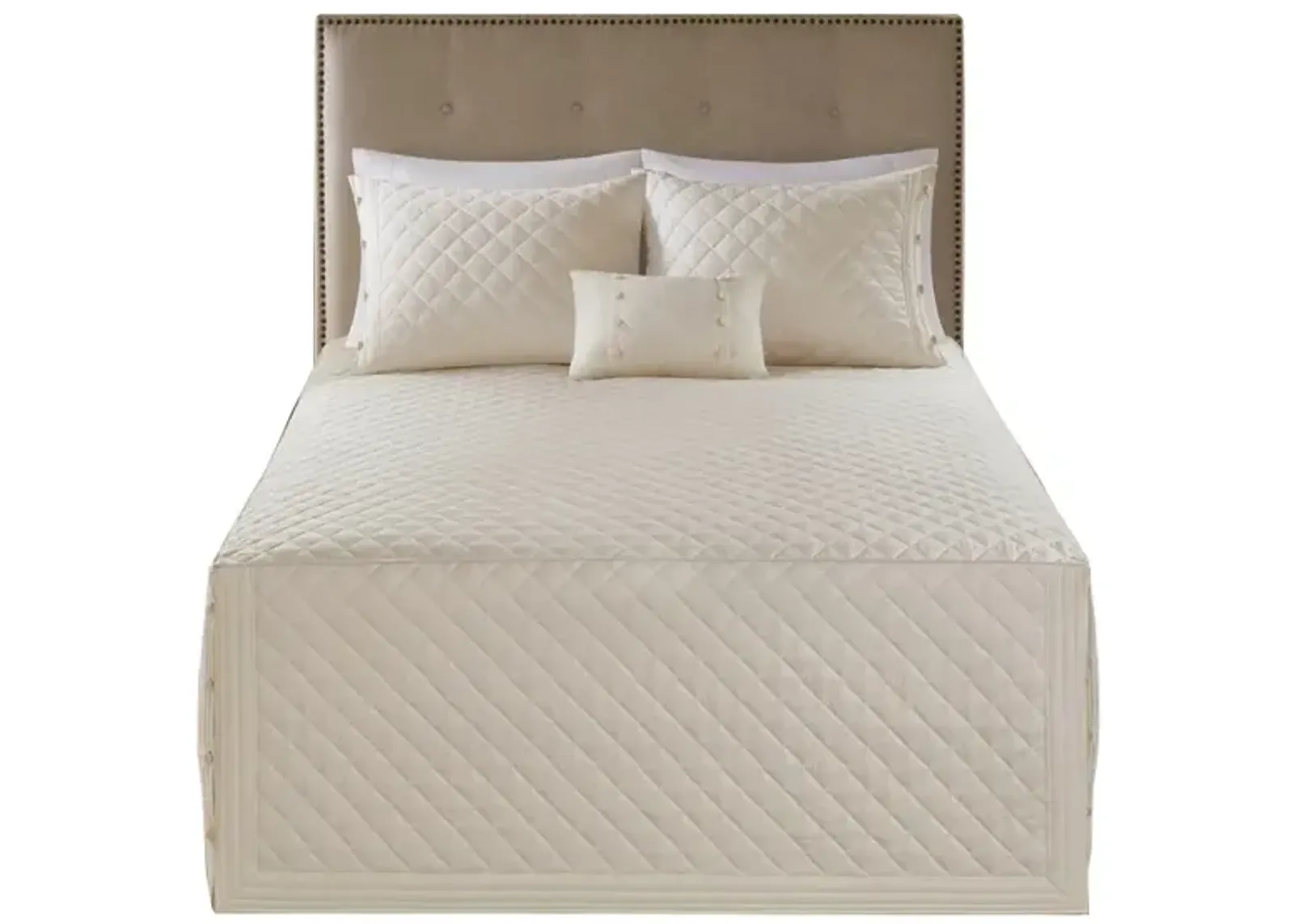 Gracie Mills Kristofer 4-Piece Reversible Tailored Bedspread Set