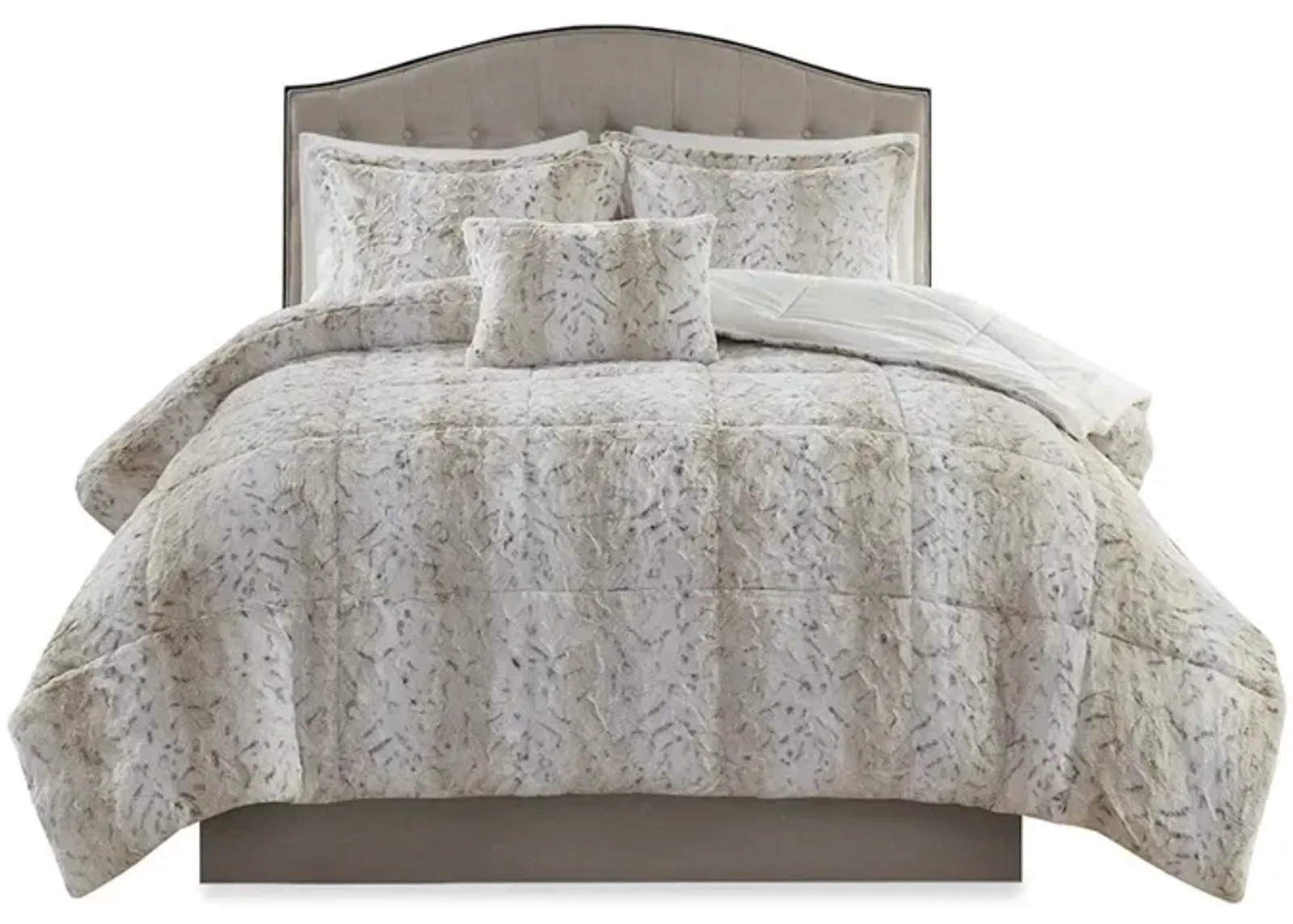 Gracie Mills Shawn 4-Peice Soft Faux Fur to Mink Comforter Set