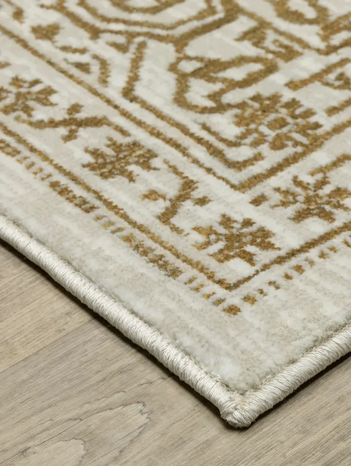 Intrigue 6'7" x 9'6" Ivory Rug