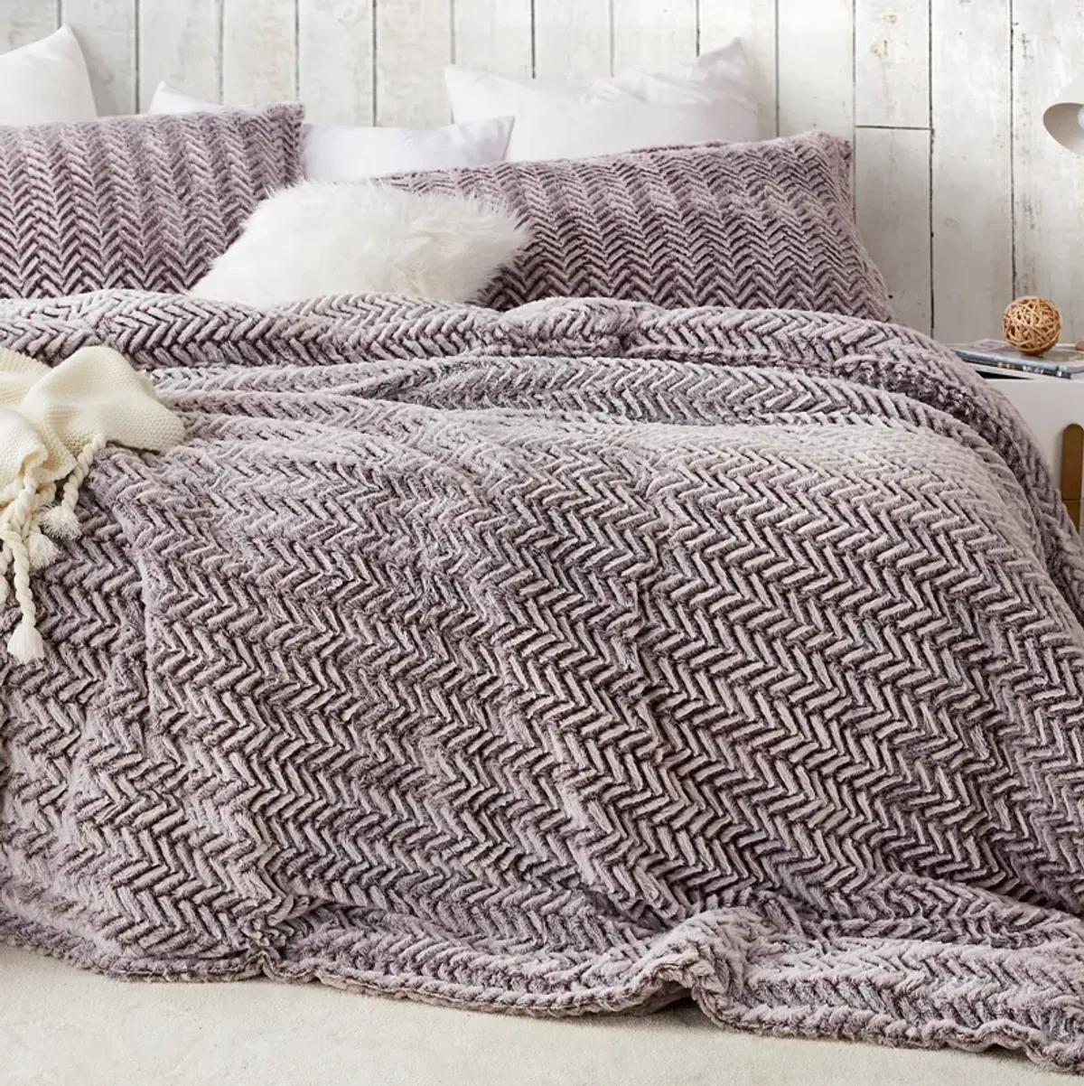 Cozy Peaks - Coma Inducer® Oversized Comforter - Chevron Frosted Sierra.