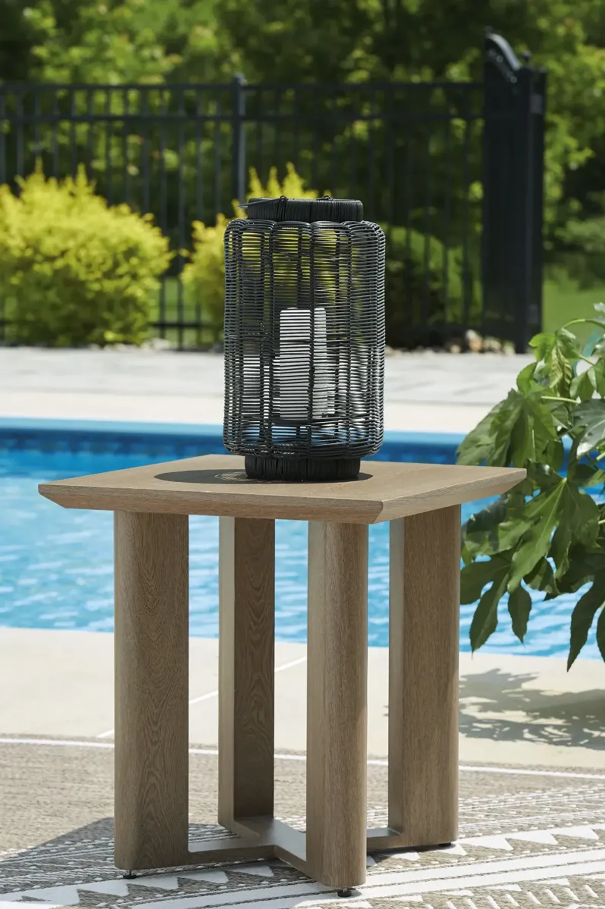 Serene Bay Outdoor End Table