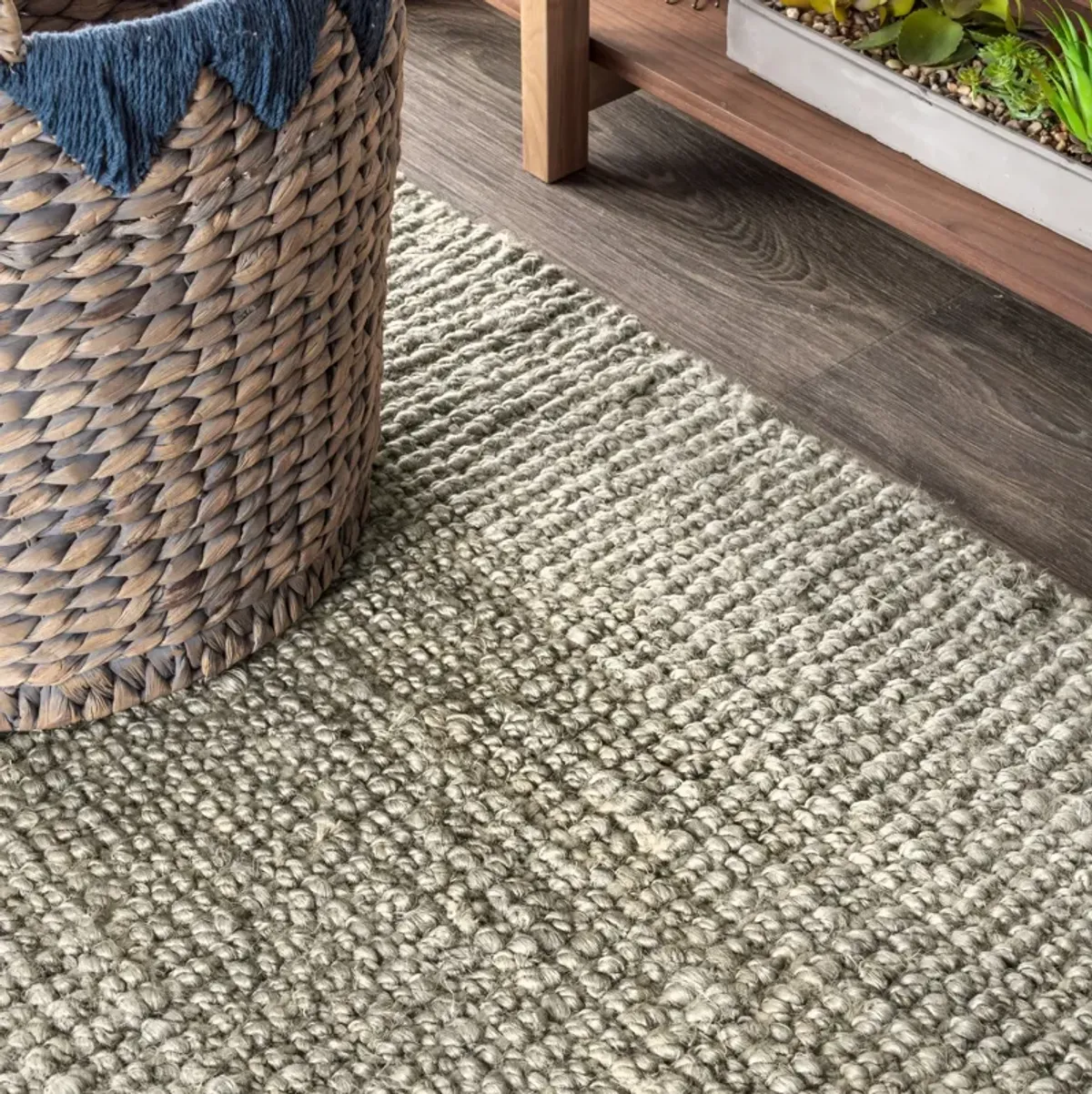 Pata Hand Woven Chunky Jute Area Rug