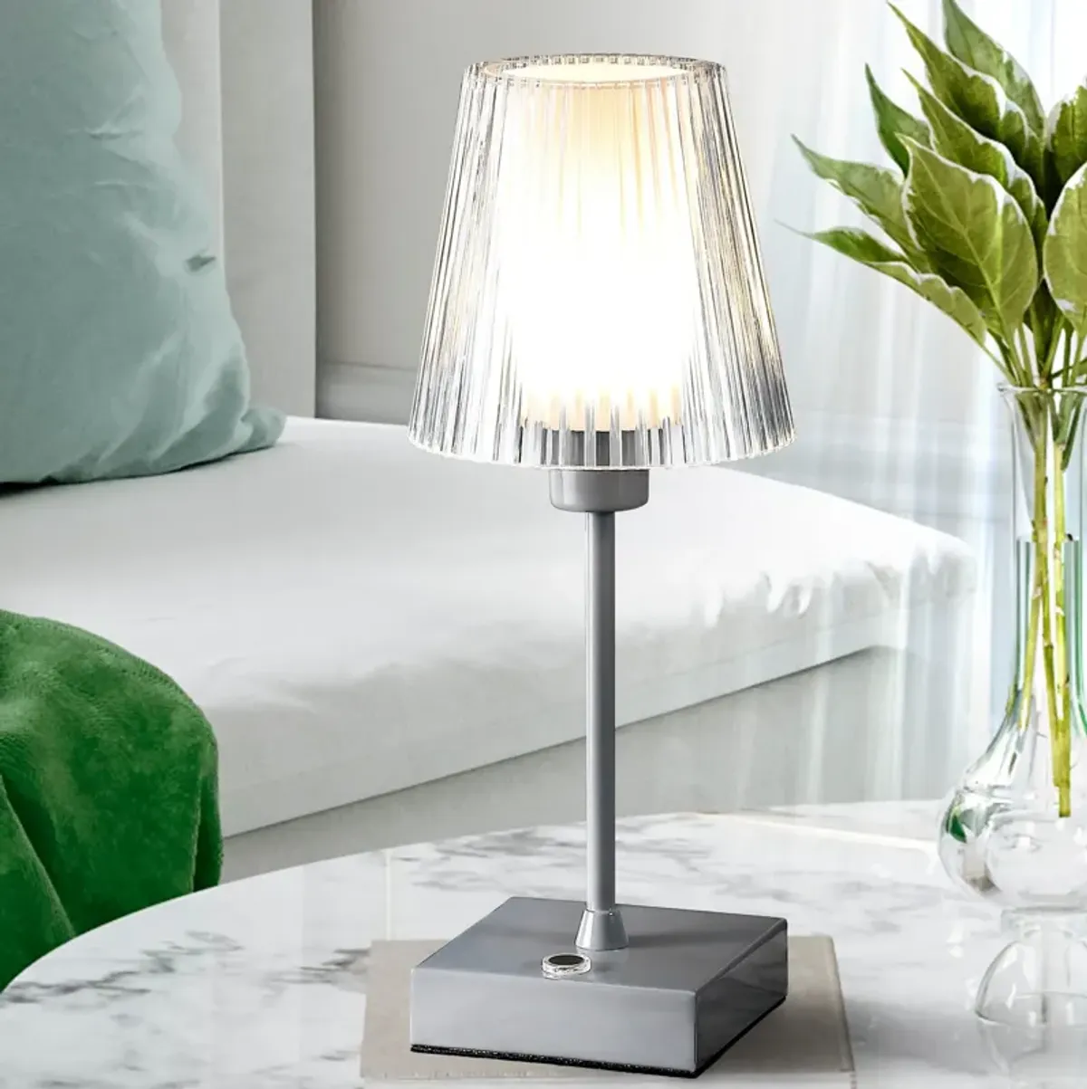 Oscar Modern Industrial Rechargeablecordless Iron/Acrylic Integrated LED Table Lamp with Ribbed S