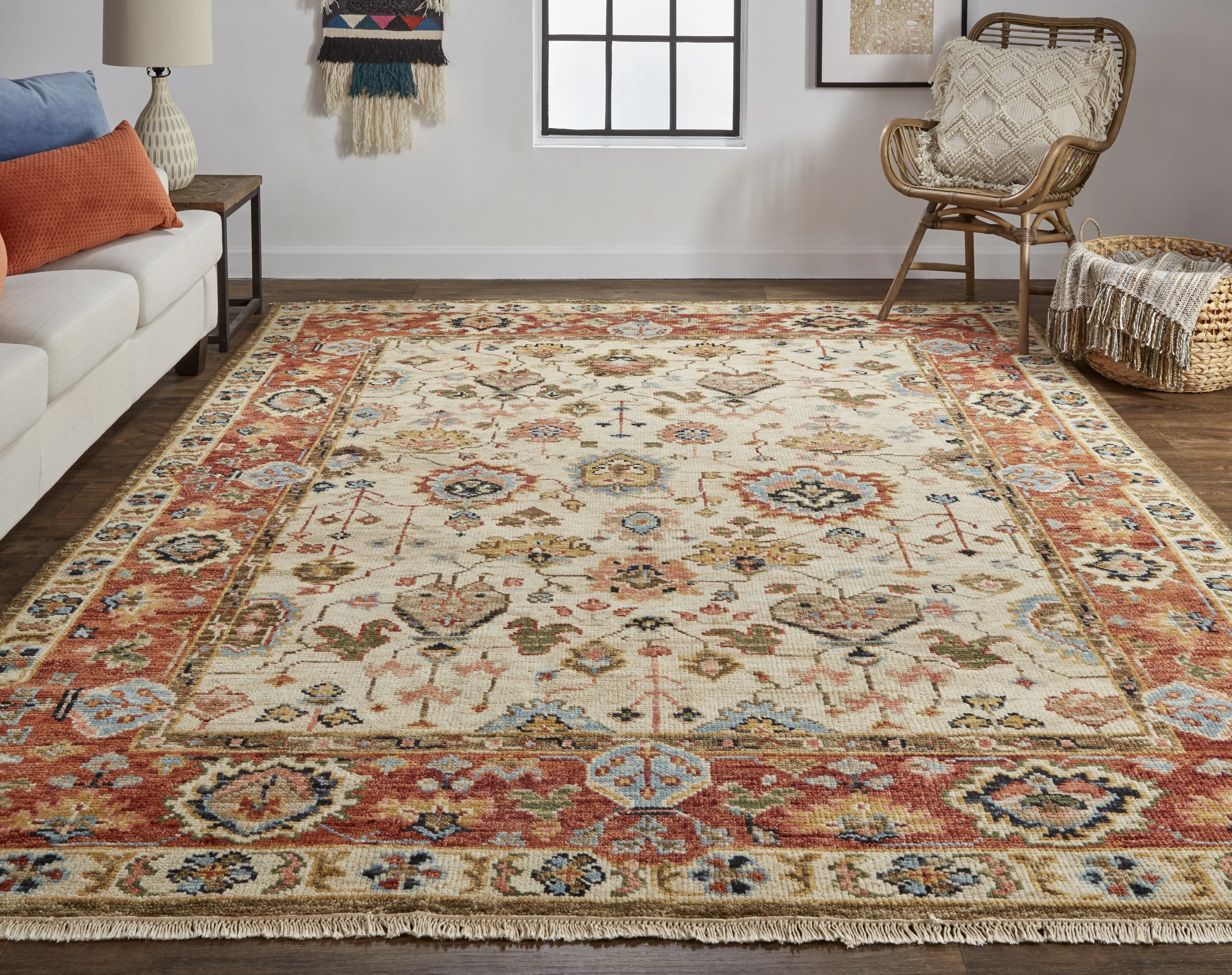 Carrington 6805F Ivory/Red/Blue 2' x 3' Rug