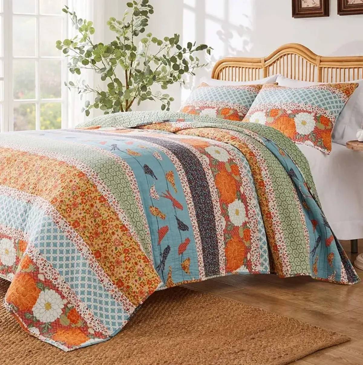 Barefoot Bungalow Carlie High Quality Striped Print 3-Piece Quilt Set