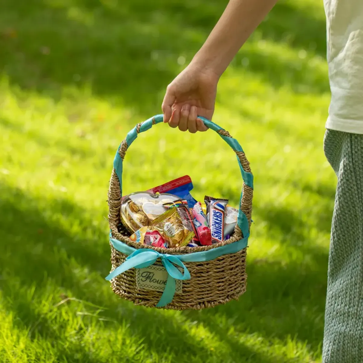 Wickerwise Small Seagrass Wicker Picnic Basket with Handle - Versatile Gift Basket with Blue Ribbon for New Year and Other Occasions, Garden and Home Decor, Natural Wicker Basket and Storage Solution