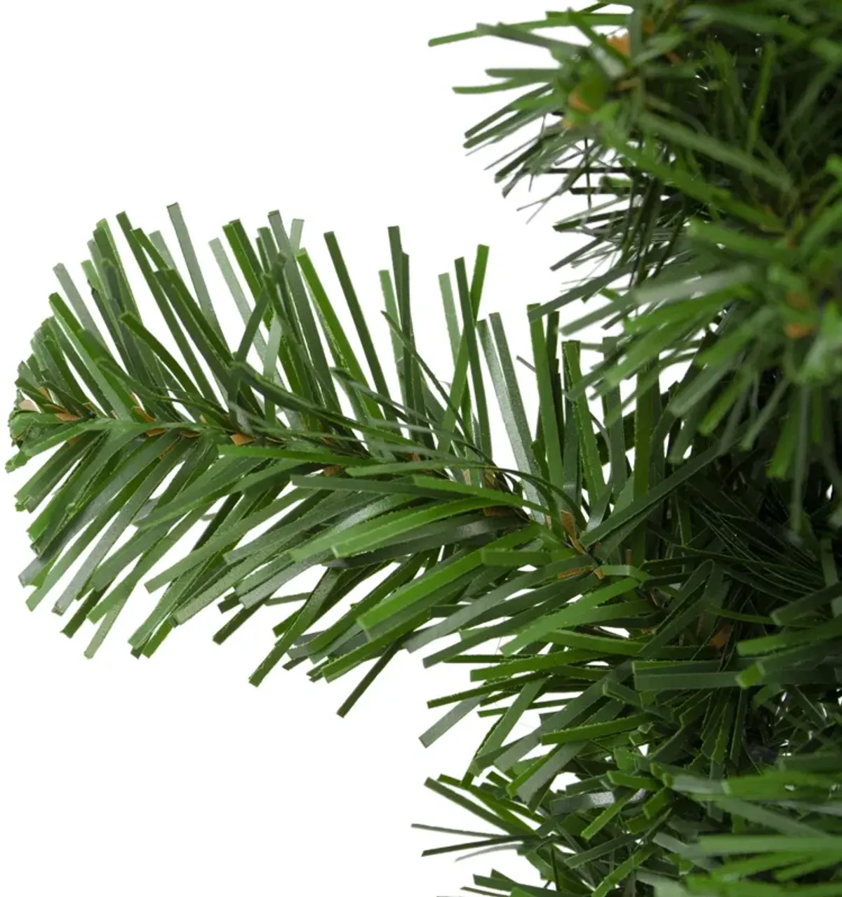 Deluxe Windsor Pine Artificial Christmas Wreath - 16-Inch  Unlit