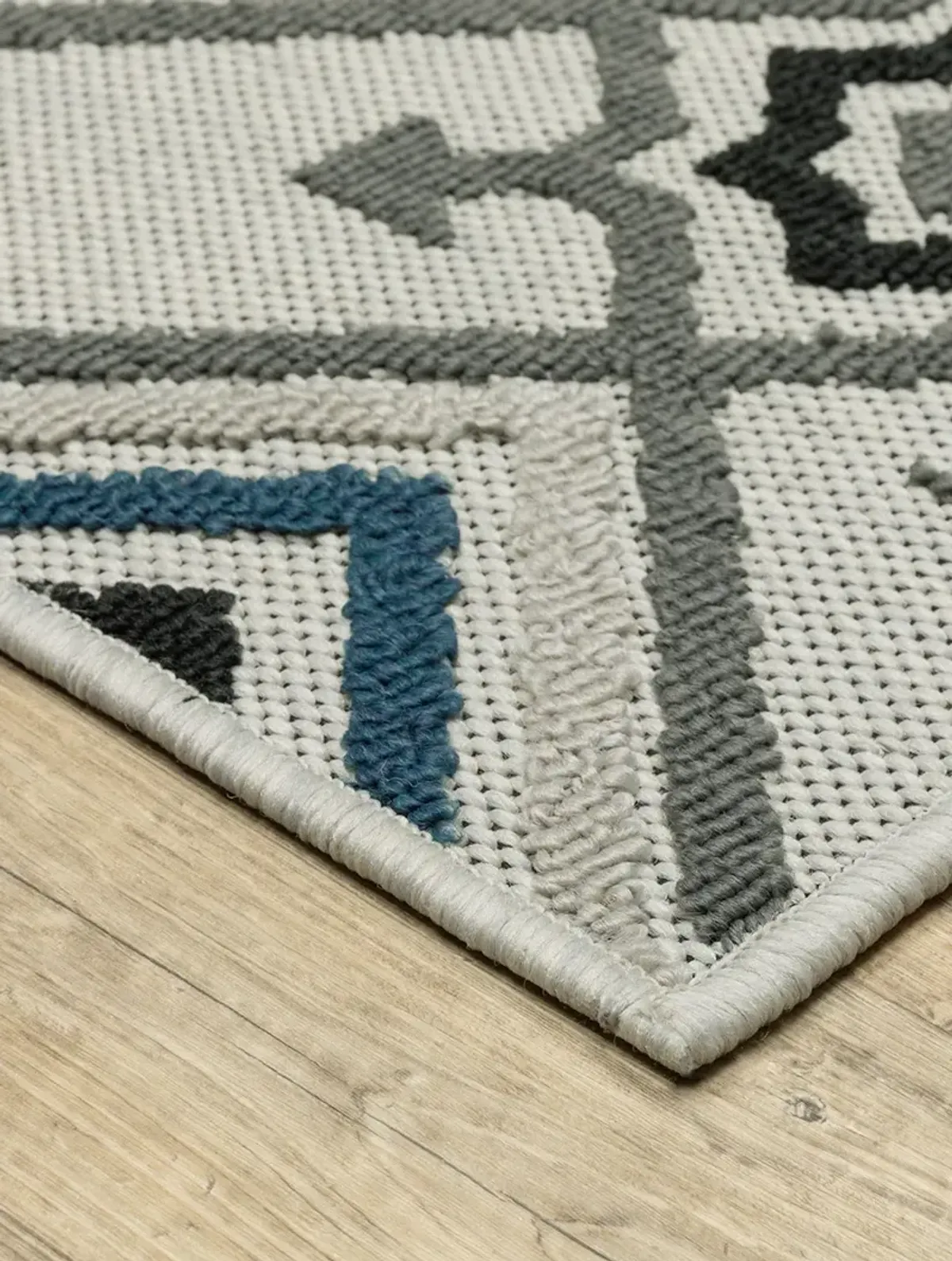 Torrey 5'3" x 7'3" Beige Rug