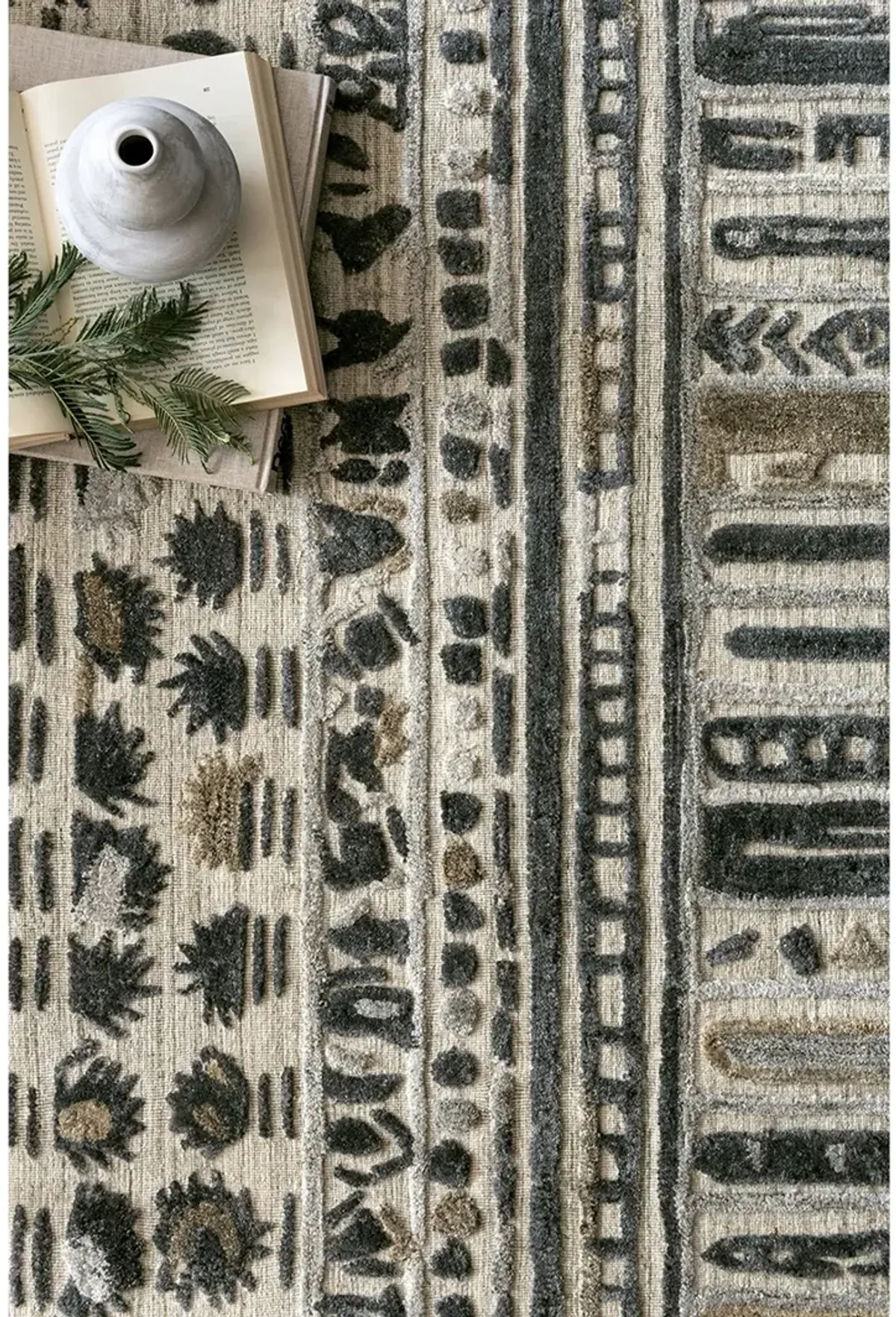 Sojourn RG01 12'" x 15'" Rug