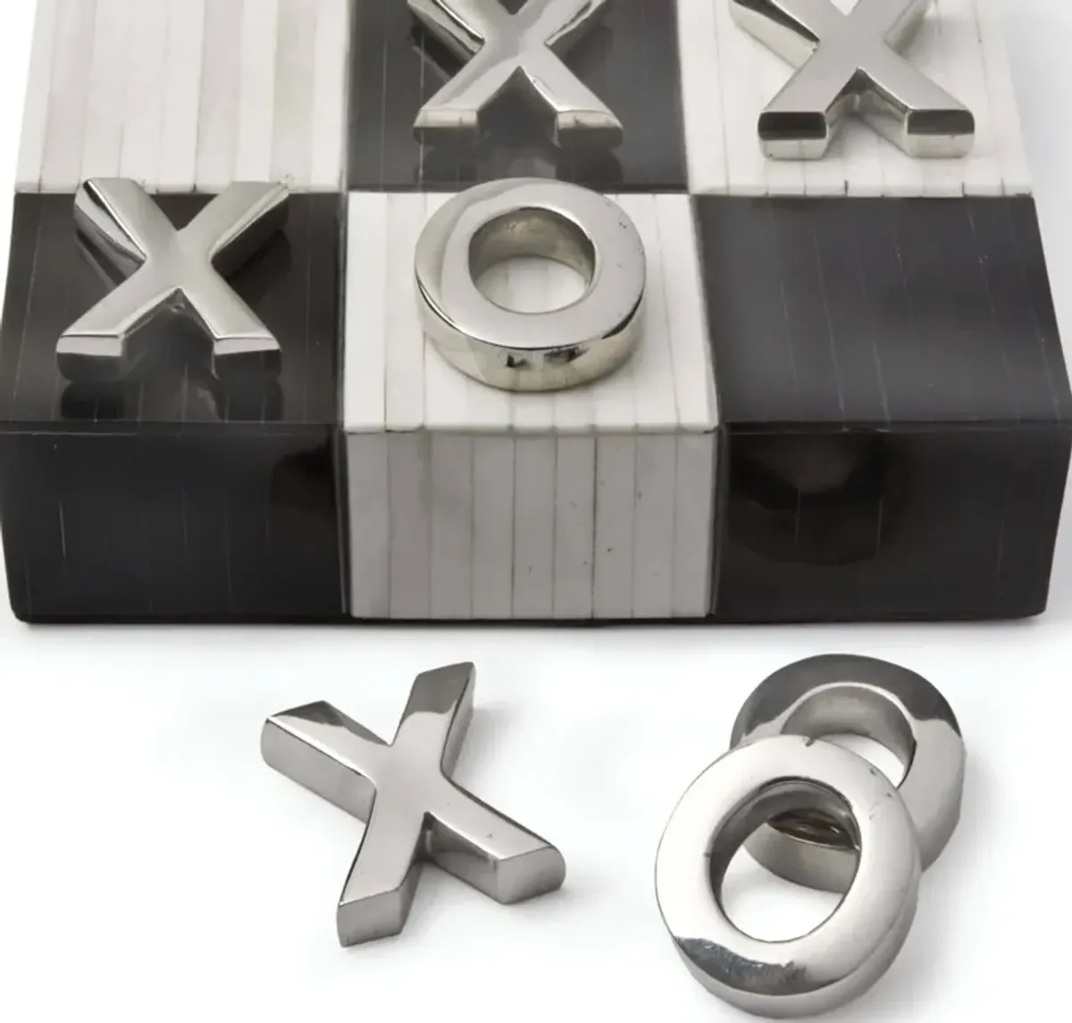 Tic Tac Toe Flat Board With Nickel Pieces