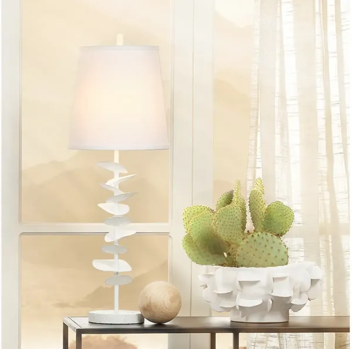 Petals Table Lamp