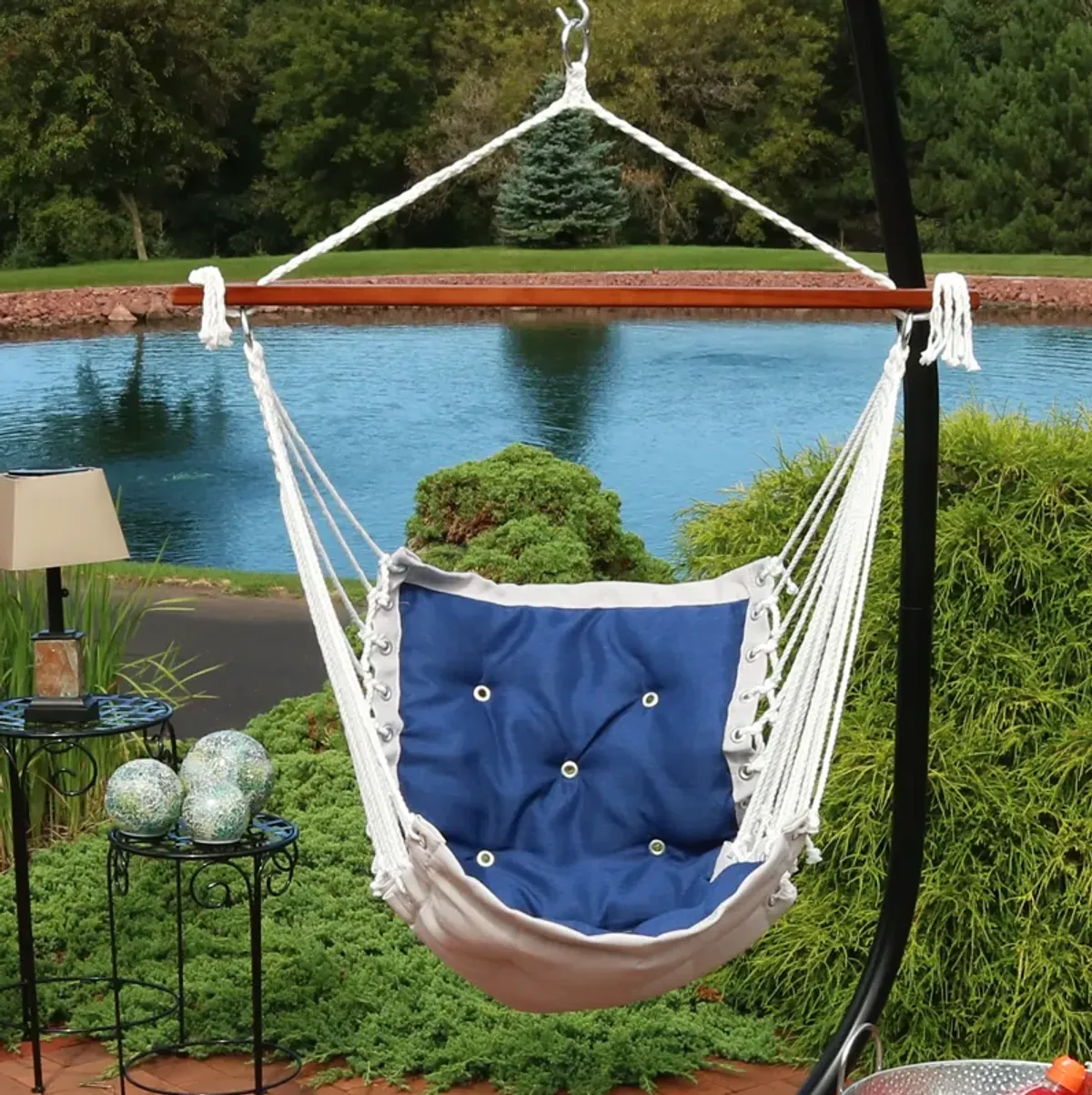 Sunnydaze Polyester Fabric Victorian Hammock Chair with Cushion