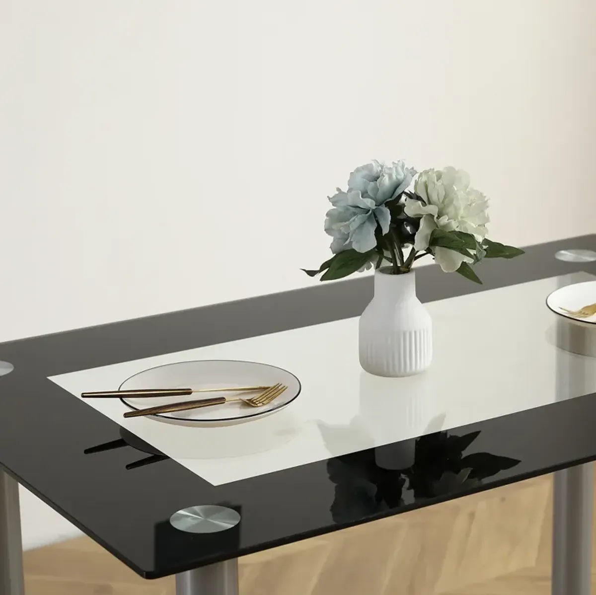 Contemporary Tempered Glass Dining Table, Perfect for Modern Dining Rooms