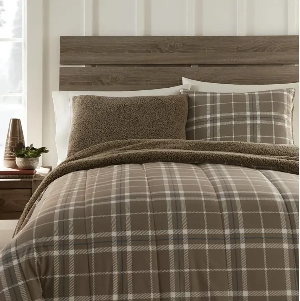 Micro Flannel Reverse to Sherpa Comforter Set