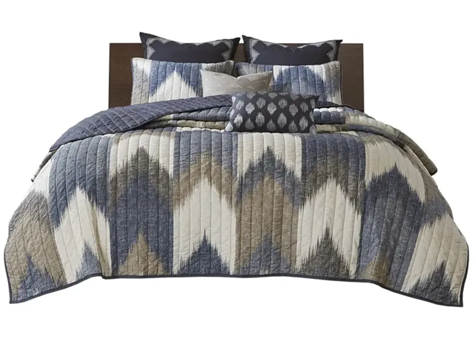 Gracie Mills Heise 3-Piece Ikat Chevron Cotton Quilt Set