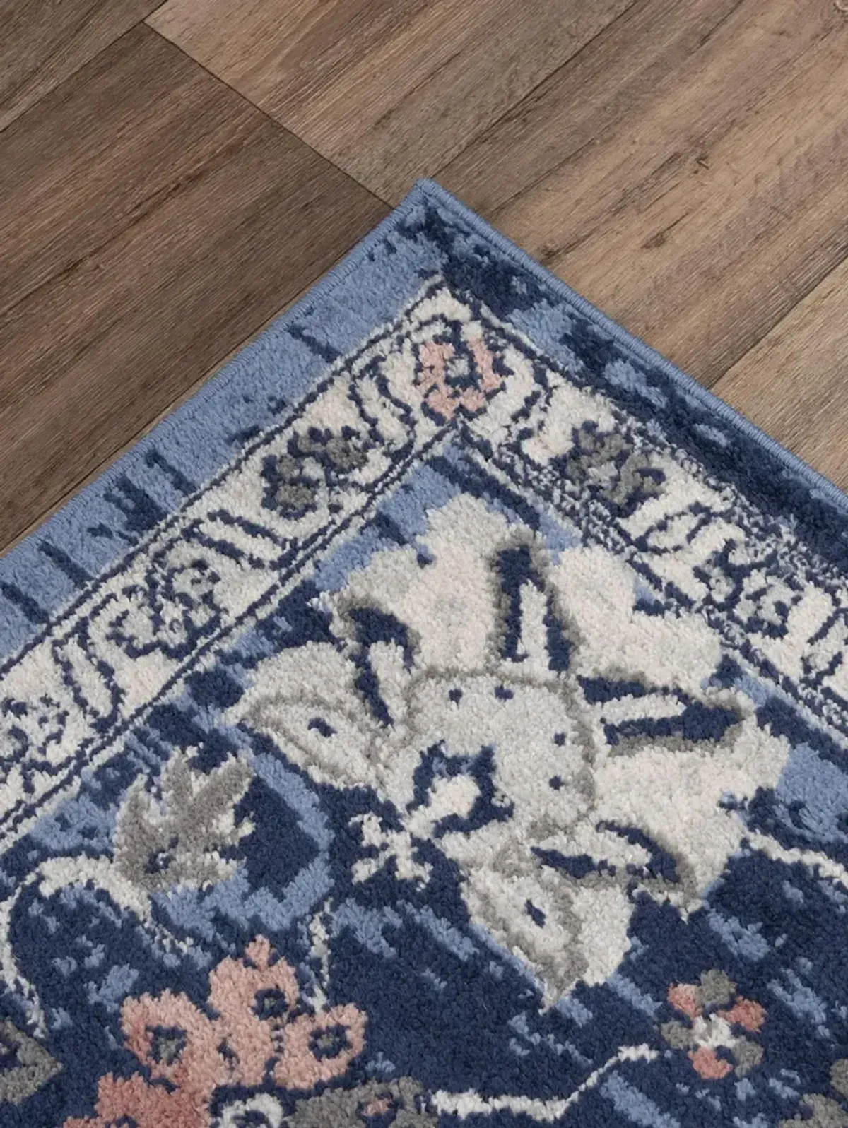 Marquise MRQ850 2'6" x 7'3" Rug