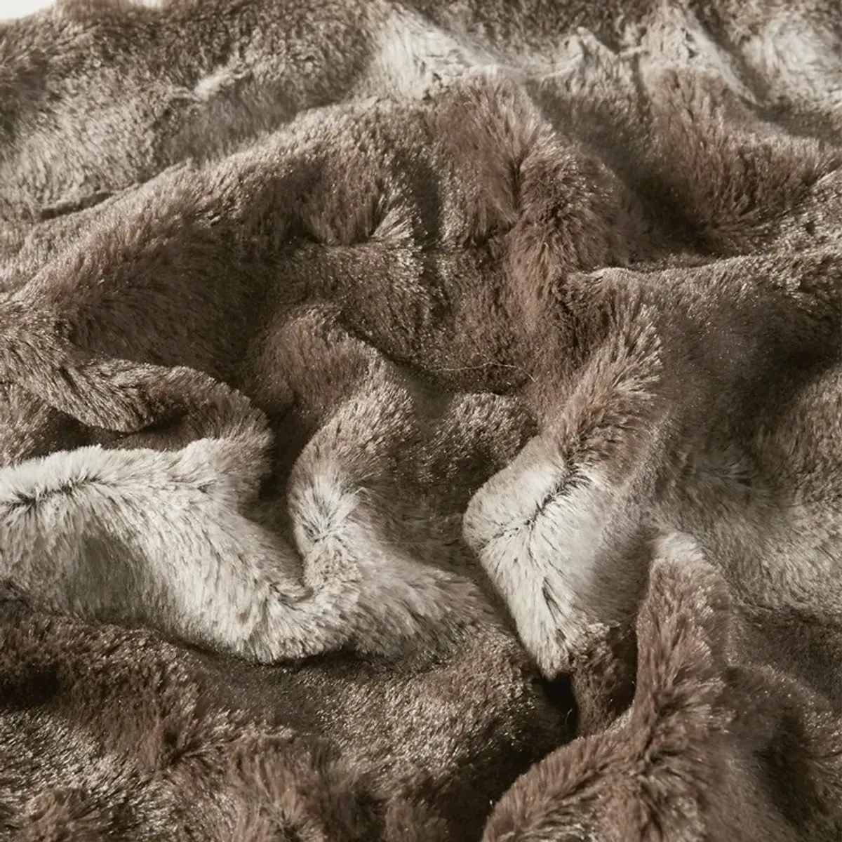 Gracie Mills Shawn Ovresized Plush Faux Fur Bed Throw