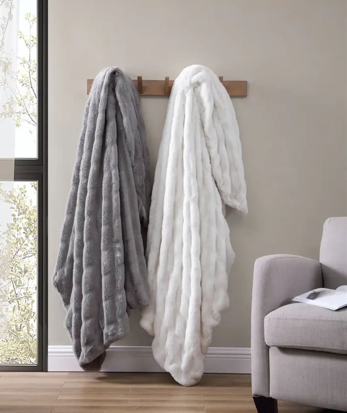 Juniper Faux Fur 50" x 70" Throw Gray