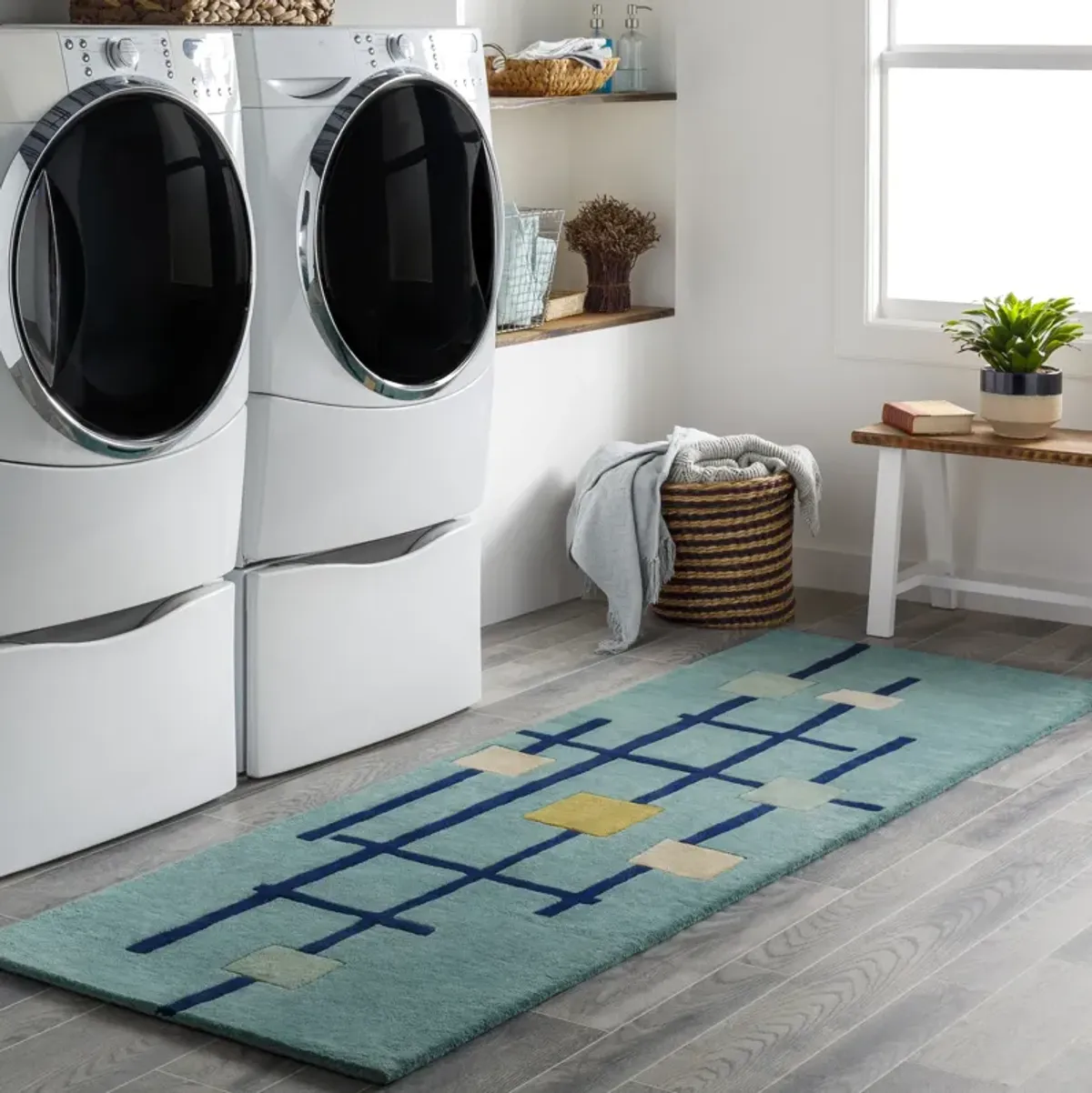 Forum FM-7201 9'9' Round Blue Rug