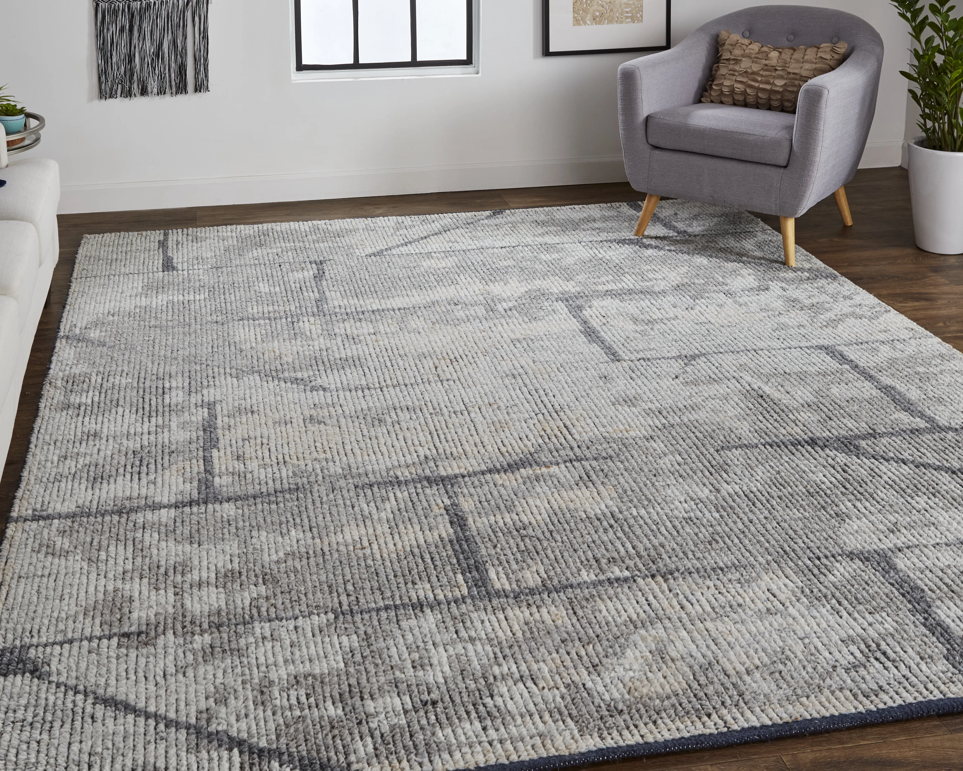 Alford 6925F Gray/Silver 2' x 3' Rug