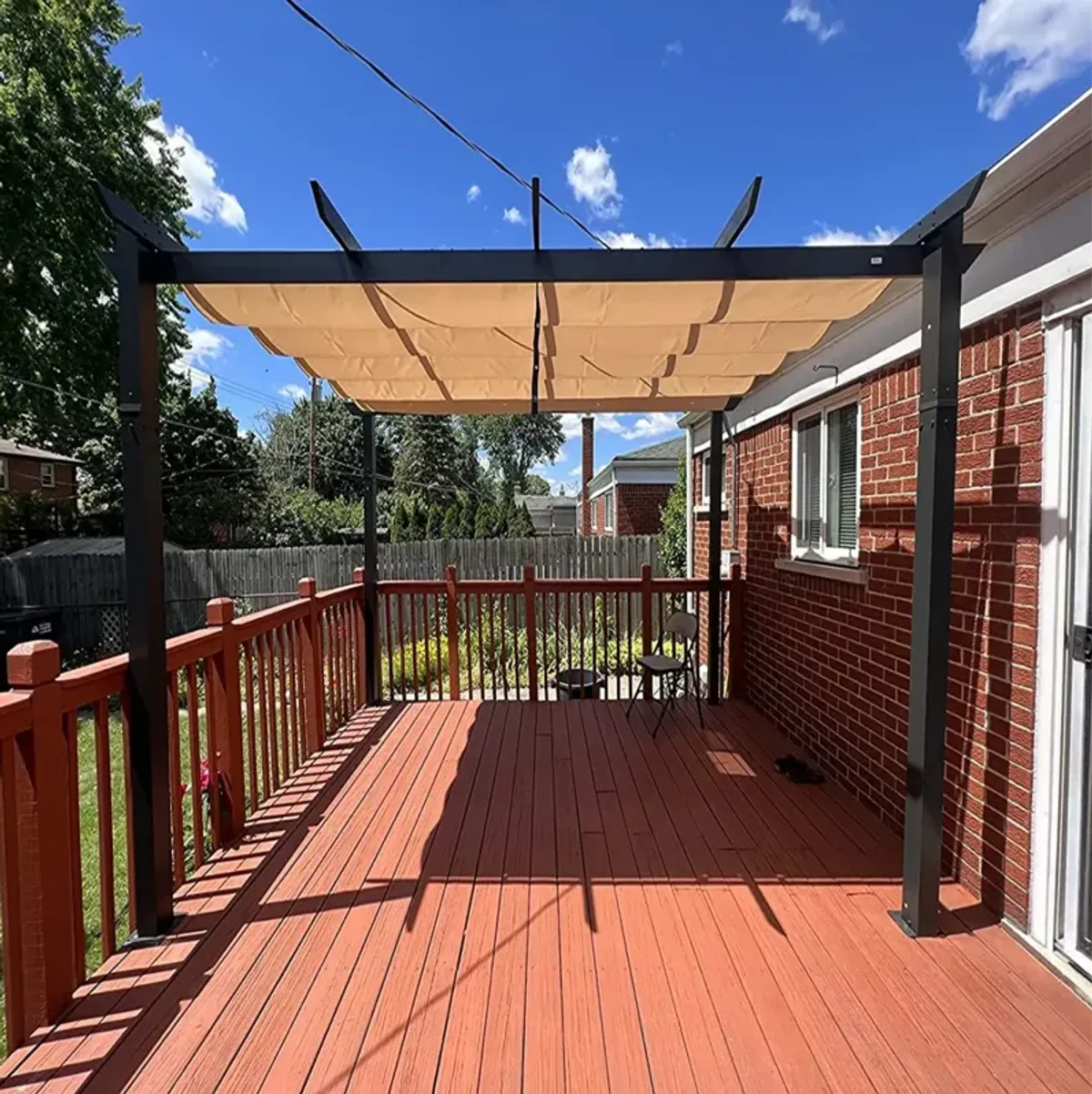 Aluminum Pergola with Retractable Sun Shade