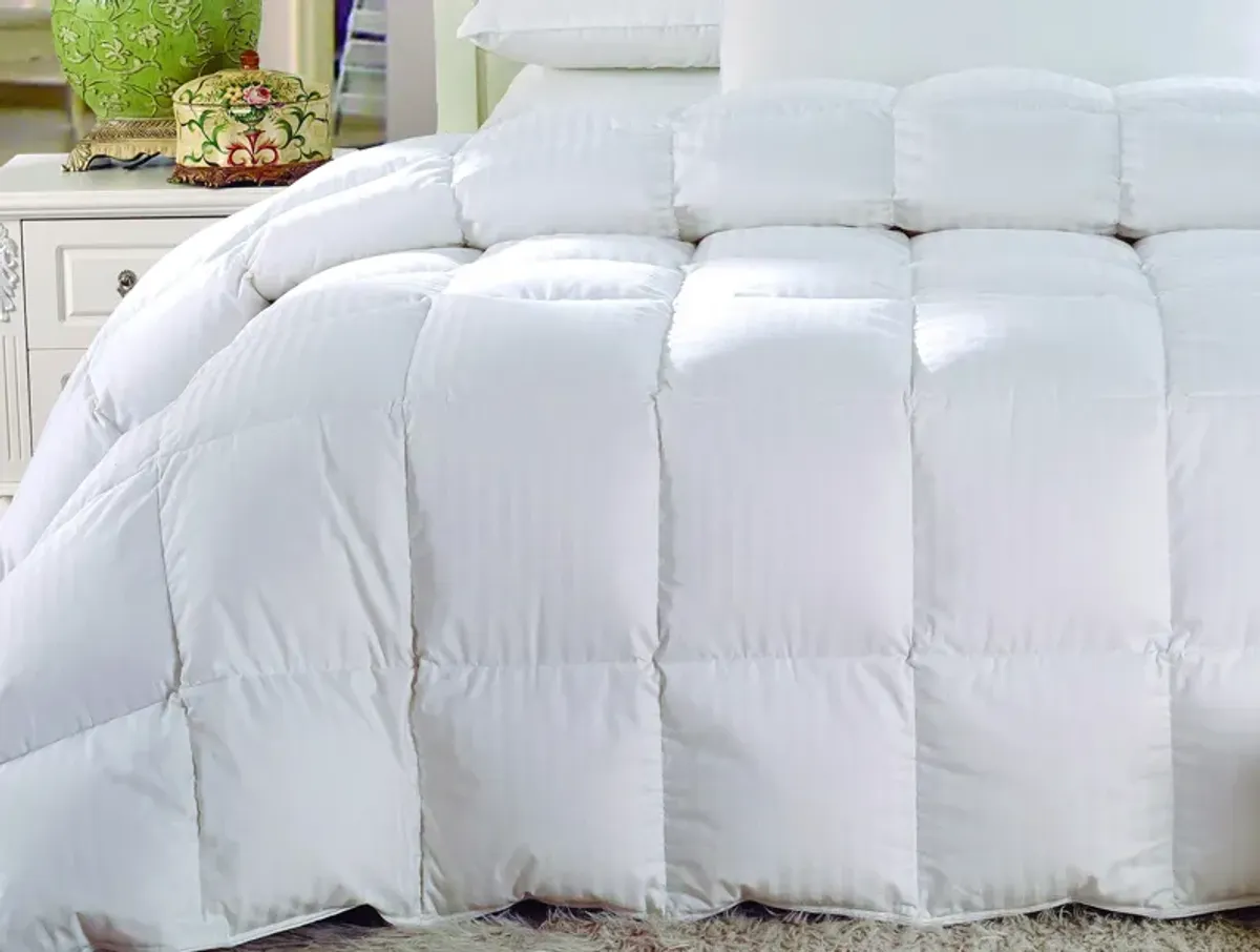 Egyptian Cotton Damask Stripe Down Comforter – Lightweight.