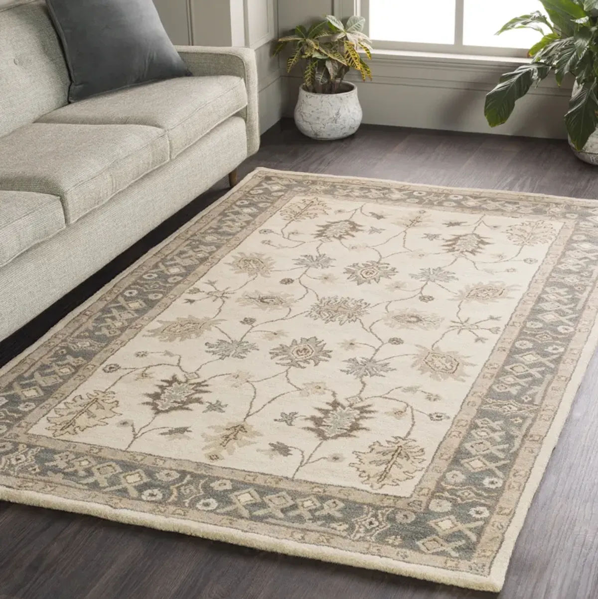 Middleton AWHR-2050 2'3' x 8' White Rug