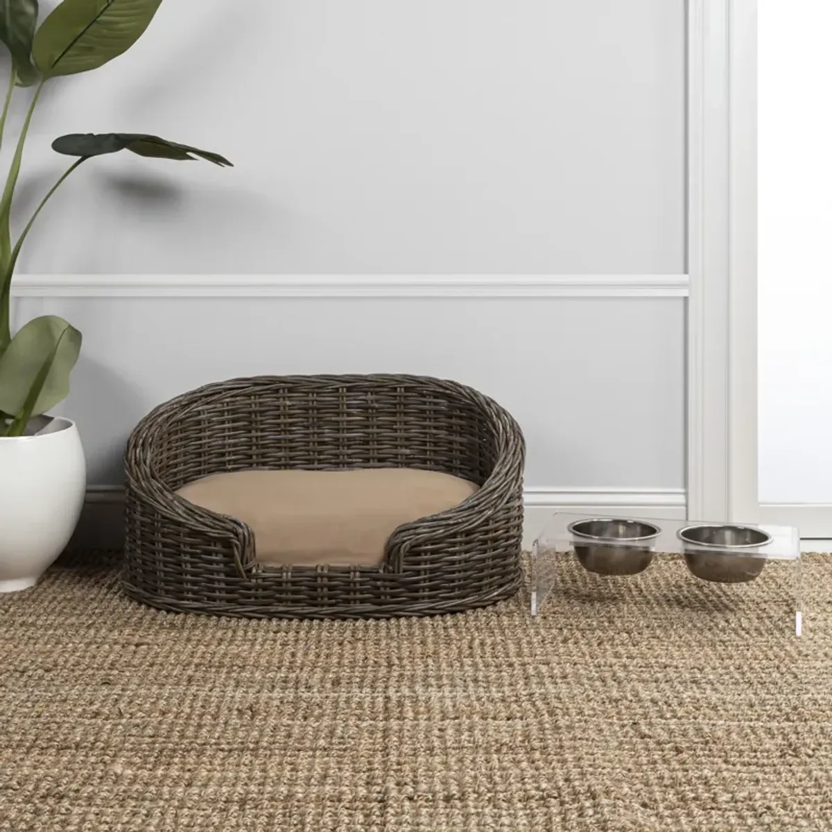 Curvy Classic Handwoven Rattan Dog Bed with Machine-Washable Cushion