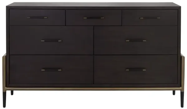 Weldrick Dresser