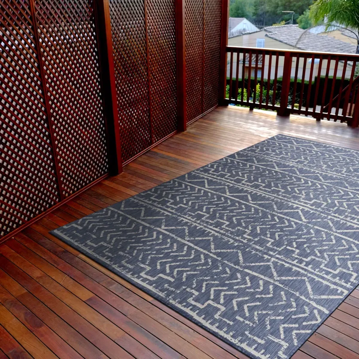 Waikiki Trellis Indoor/Outdoor Area Rug