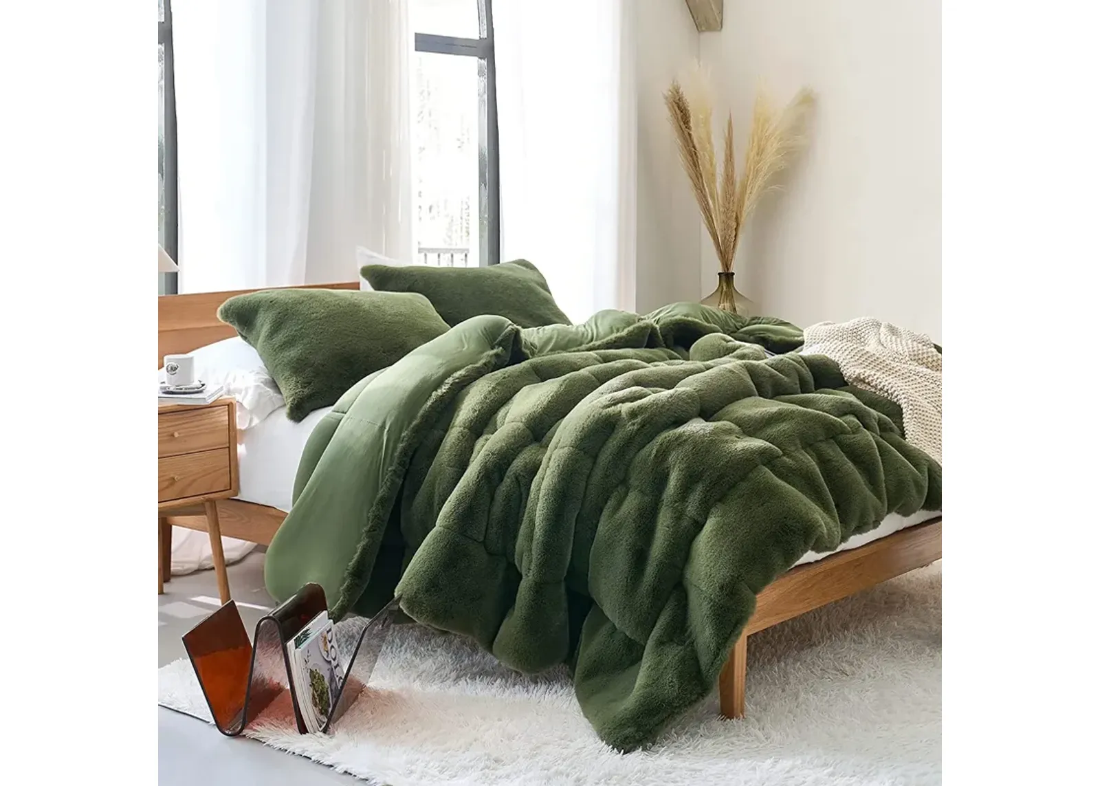 Chunky Bunny Yoga - Coma Inducer® Oversized Comforter - Chive