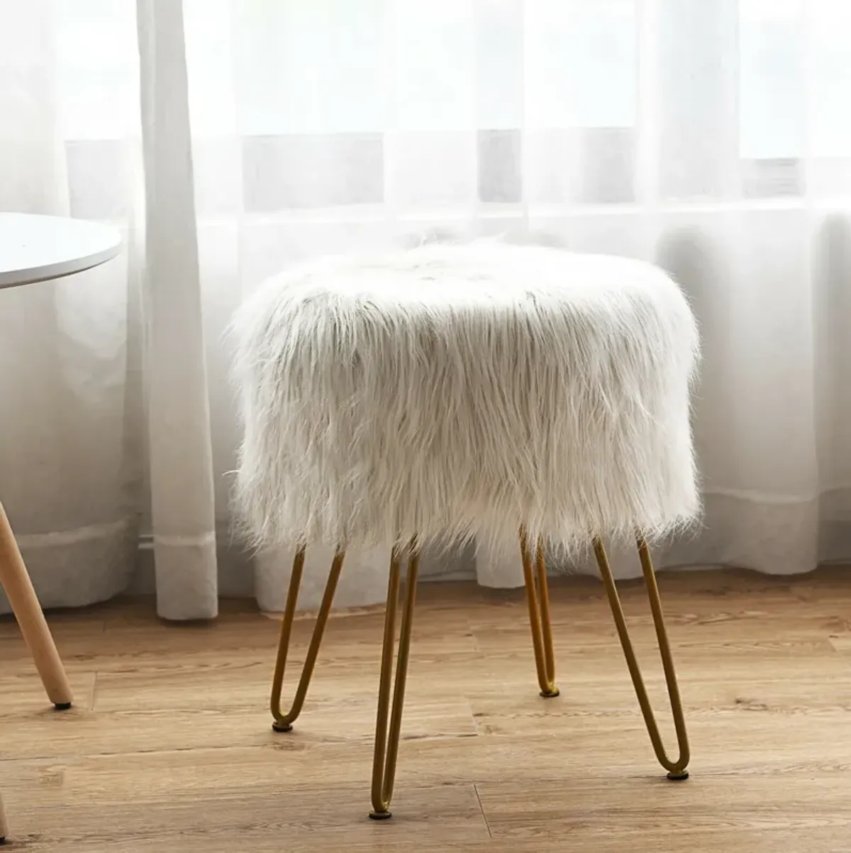 Faux Fur Vanity Stool Chair with Metal Legs for Bedroom and Living Room