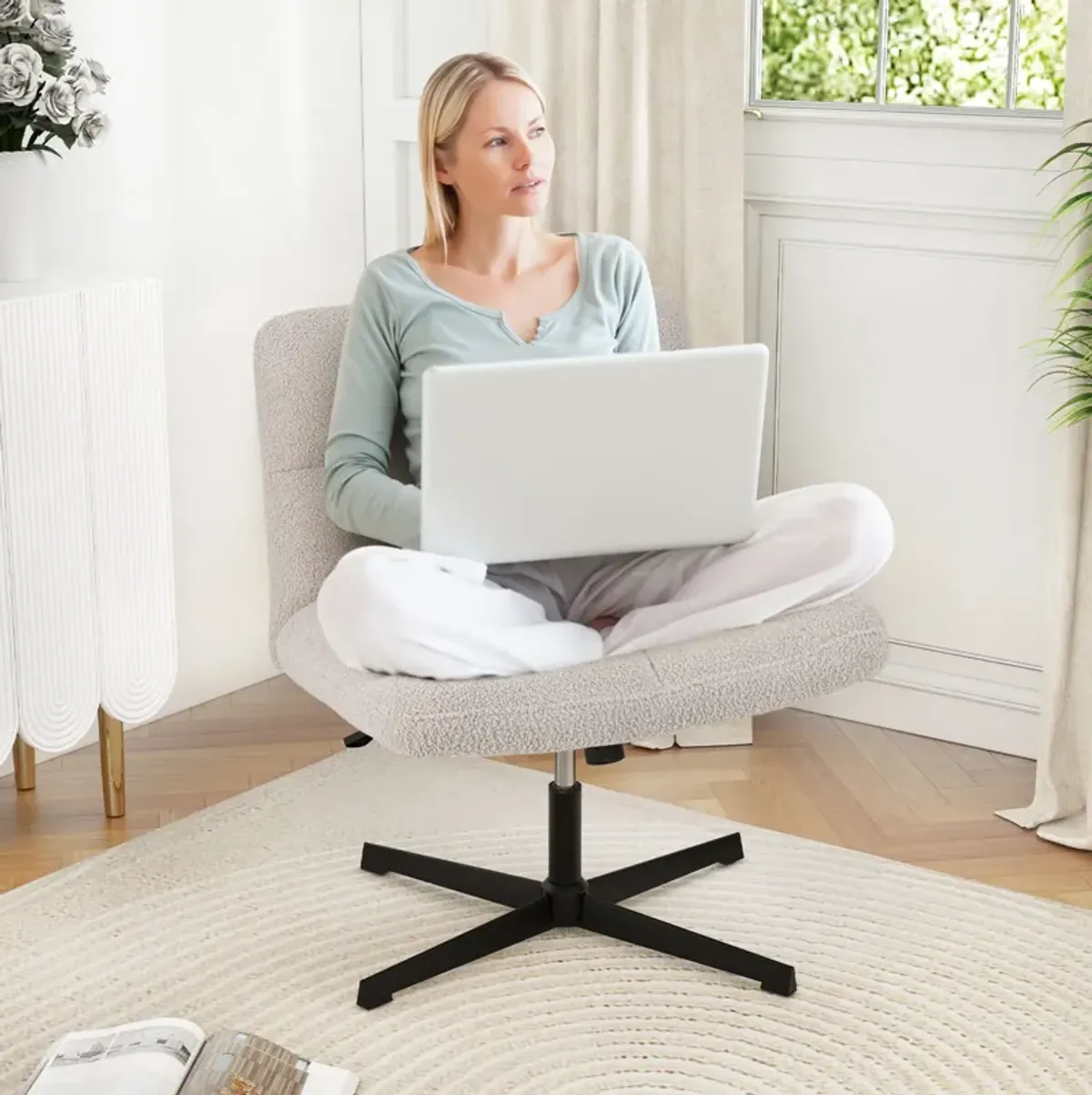 Adjustable Height Armless Office Chair with Cross-Legged Design and Imitation Lamb Fleece