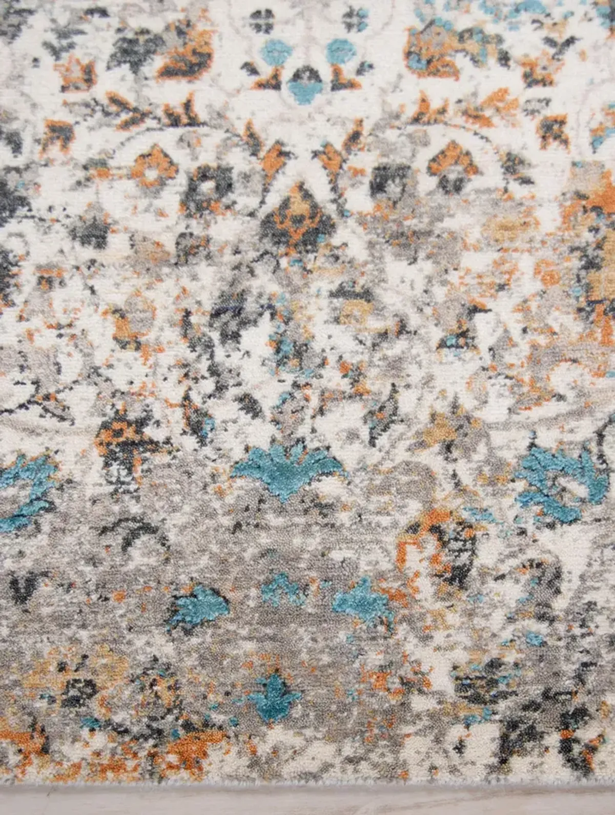 Intrigue ITG154 Multi 2'6" x 10' Rug