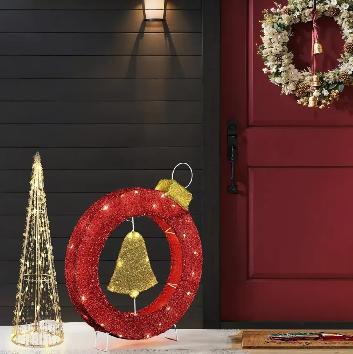 LuxenHome 1.9Ft Tall Ornament and Bell Wreath Outdoor Holiday Decoration with Lights